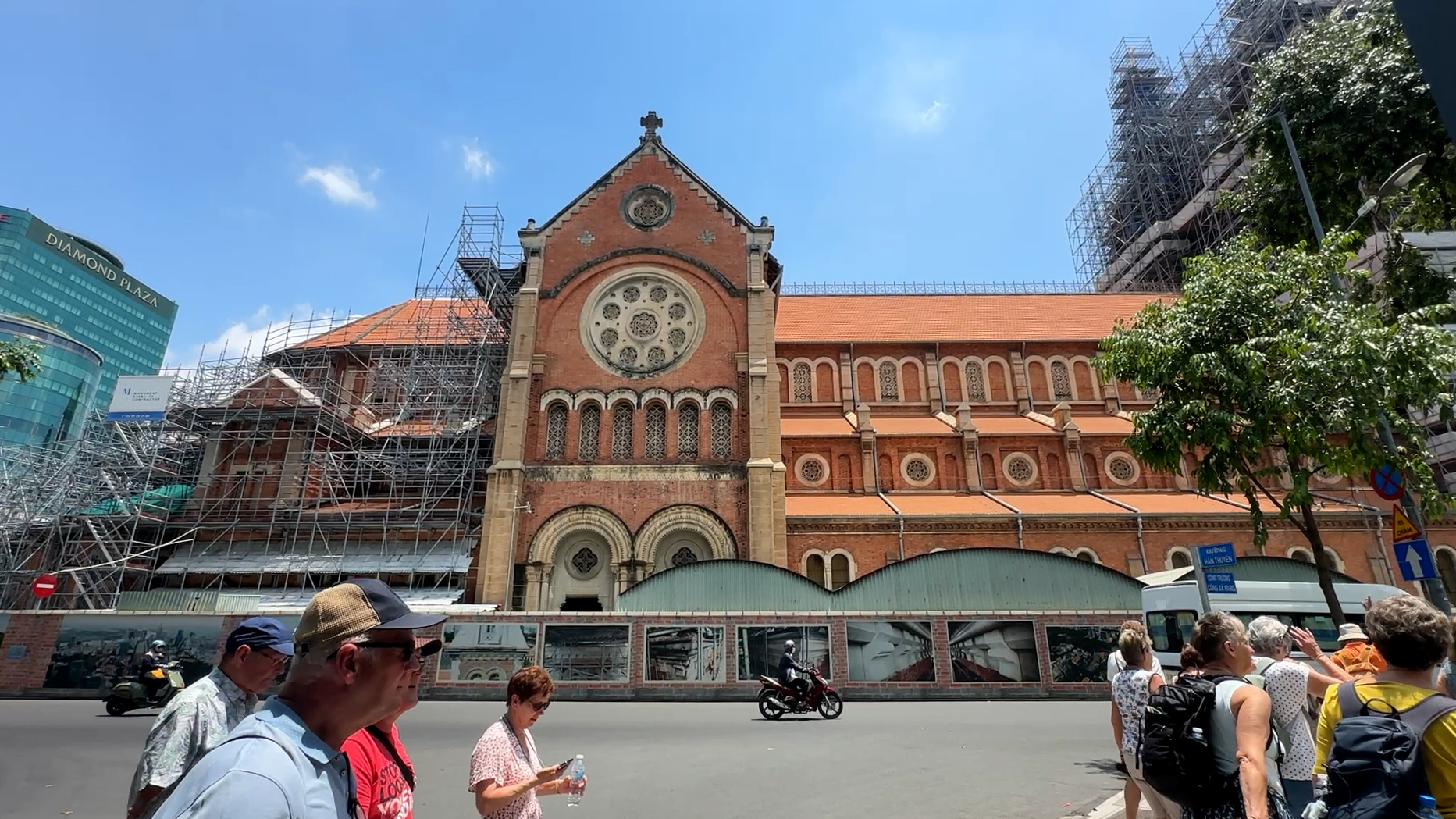 Sẽ mở rộng phố đi bộ trung t&acirc;m TP.HCM: Người d&acirc;n mong chờ, &lsquo;cơ hội v&agrave;ng&rsquo; cho du lịch - Ảnh 1.