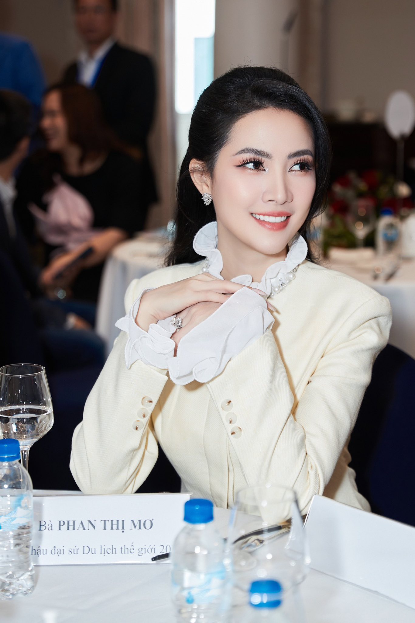 Phan Thị Mơ l&agrave;m ph&oacute; chủ tịch CLB doanh nghiệp, k&iacute;n tiếng chuyện đời tư ở tuổi 36- Ảnh 1.