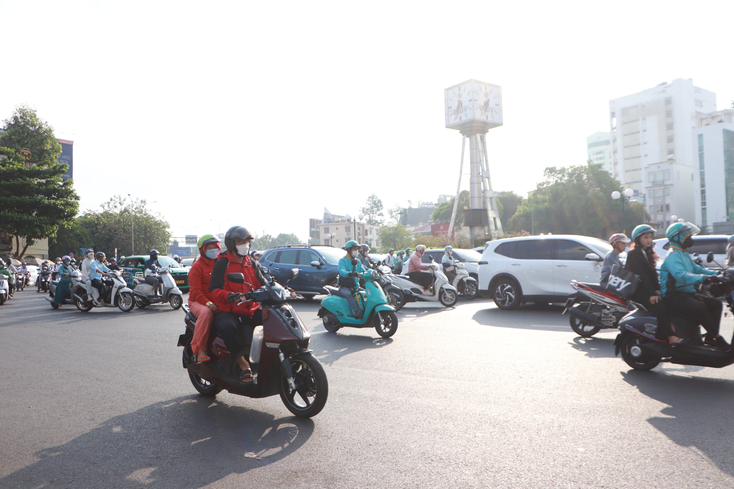 Người giữ k&yacute; ức th&aacute;p đồng hồ v&ograve;ng xoay Điện Bi&ecirc;n Phủ: &lsquo;Dẹp đi th&igrave; thấy thiếu, - Ảnh 3.