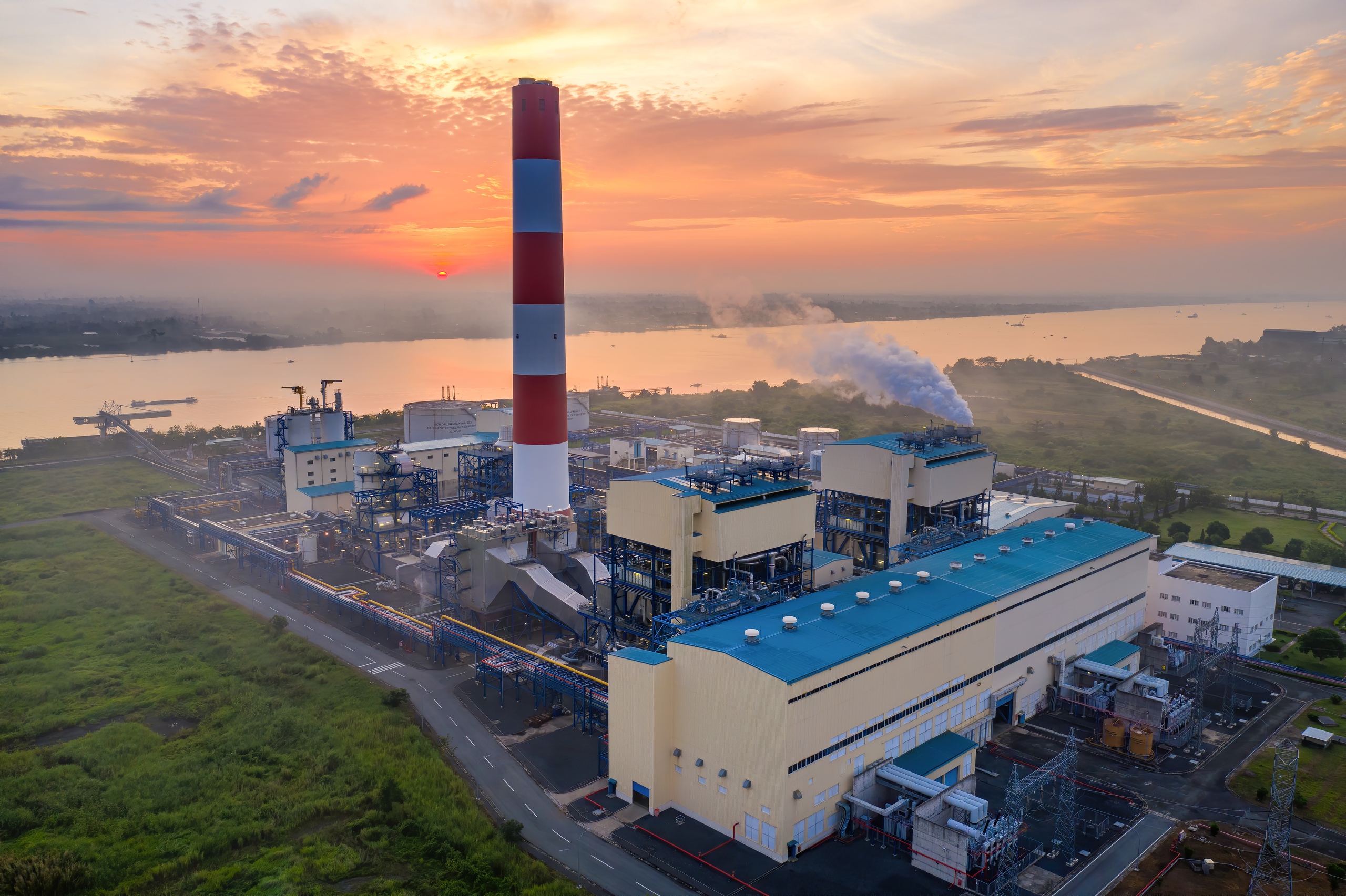 EVNGENCO2: Tăng tốc đầu tư nguồn điện mới- Ảnh 5. EVNGENCO2: Tăng tốc đầu tư nguồn điện mới- Ảnh 5.