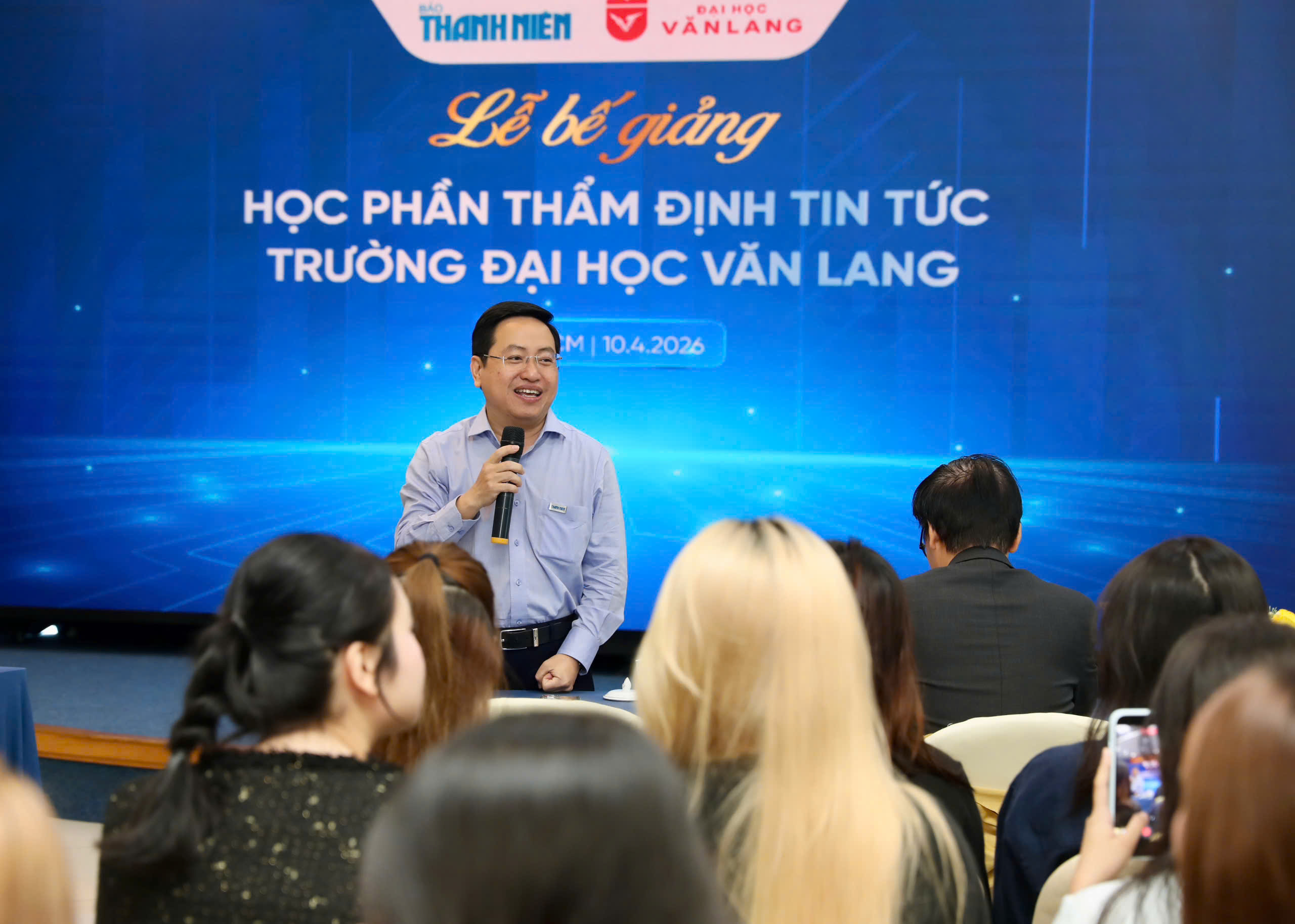 Sinh viên VLU hoàn thành khóa học tại Báo Thanh Niên, có sản phẩm đăng báo - Ảnh 2.
