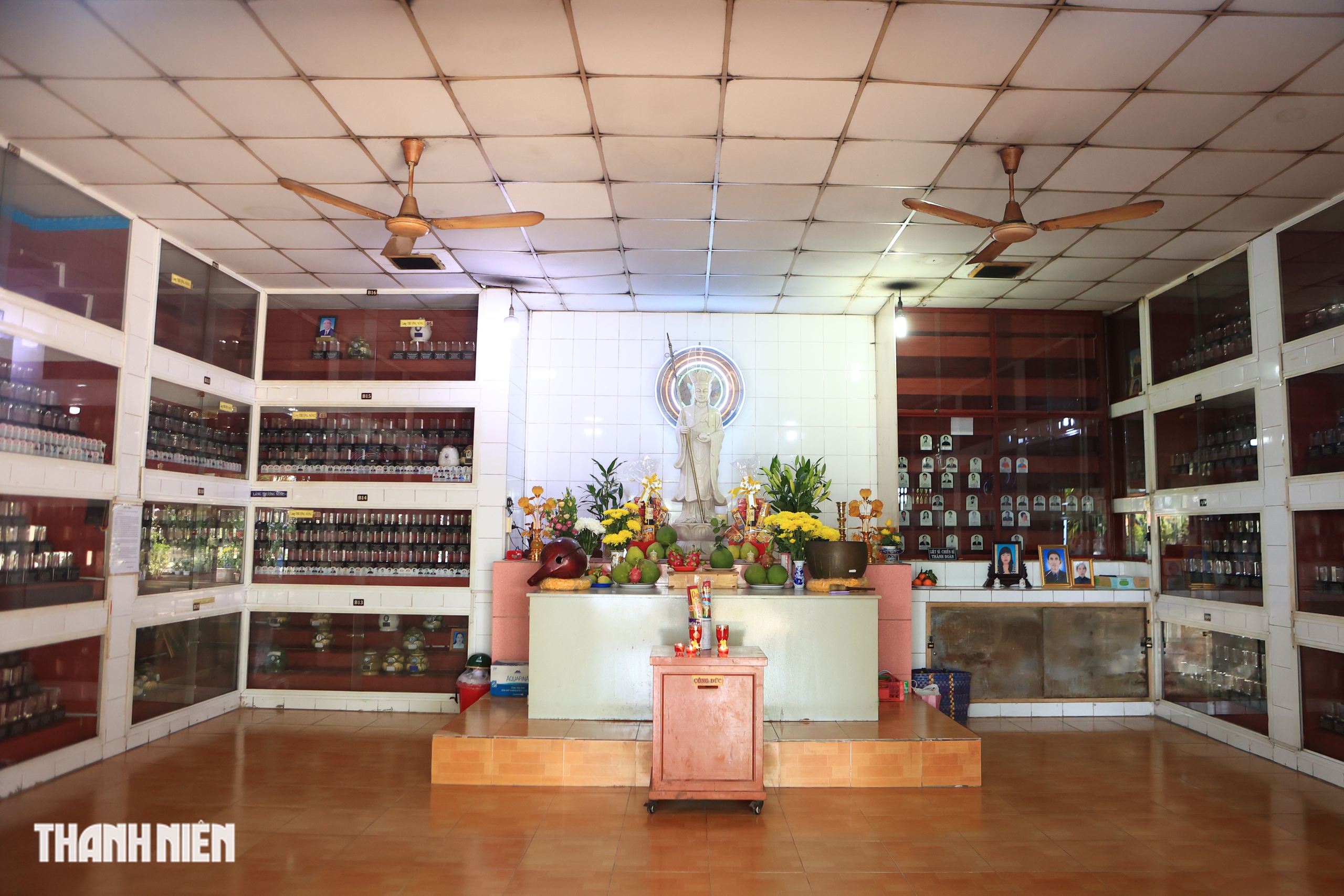 TP.HCM nh&igrave;n từ s&ocirc;ng S&agrave;i G&ograve;n: Ng&ocirc;i ch&ugrave;a 30 năm cưu mang phận đời xế b&oacute;ng- Ảnh 10.