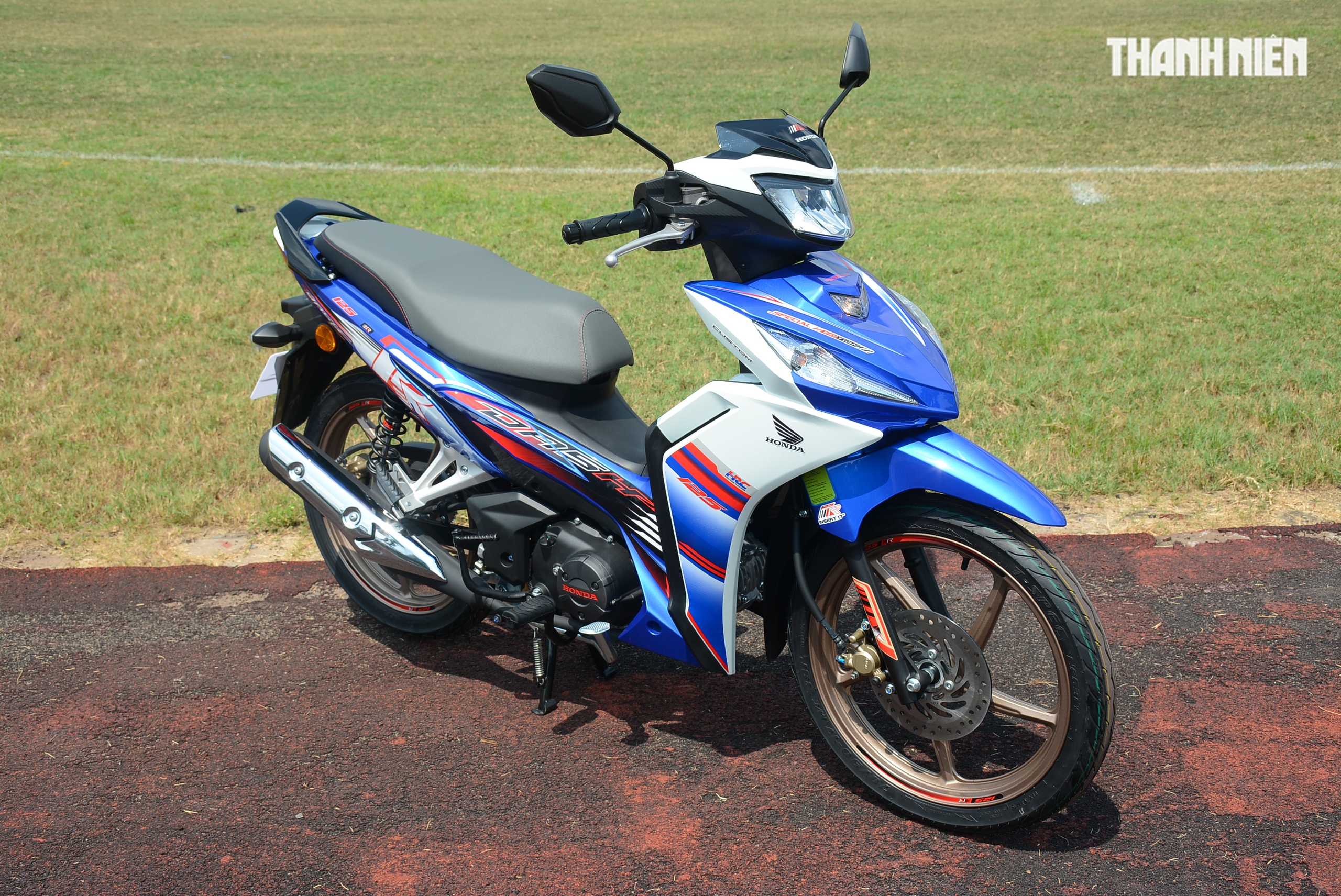 3 mẫu xe máy Honda nhập khẩu giá cả trăm triệu vừa xuất hiện tại Việt Nam- Ảnh 4.