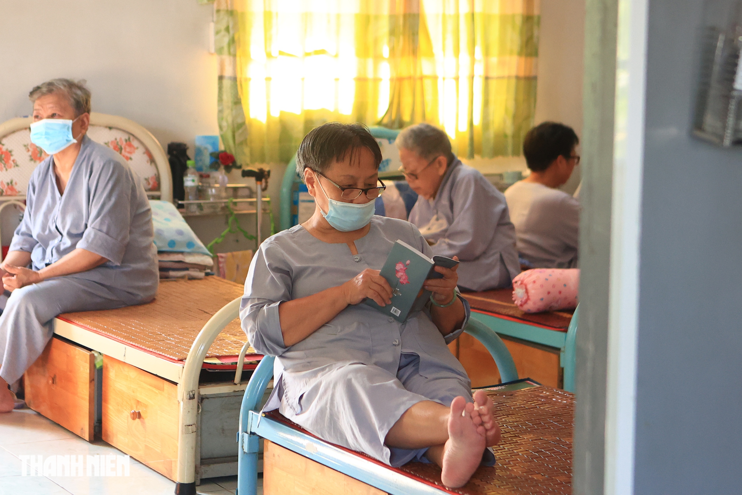 TP.HCM nh&igrave;n từ s&ocirc;ng S&agrave;i G&ograve;n: Ng&ocirc;i ch&ugrave;a 30 năm cưu mang phận đời xế b&oacute;ng- Ảnh 7.