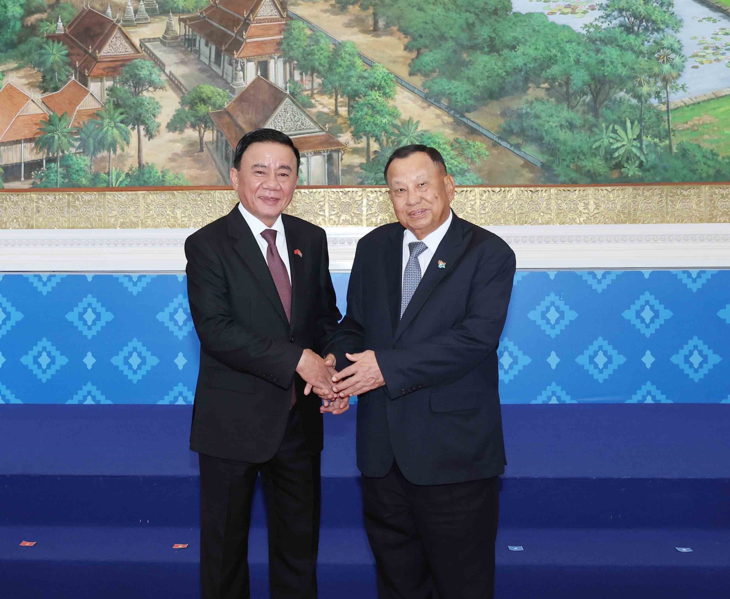 Việt Nam lu&ocirc;n quan t&acirc;m ph&aacute;t triển quan hệ với Campuchia - Ảnh 2.