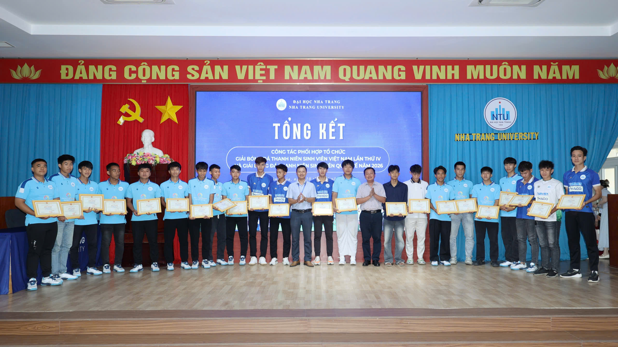 Trường ĐH Nha Trang kh&eacute;p lại giải TNSV THACO cup 2026, ng&agrave;y tổng kết gi&agrave;u cảm x&uacute;c- Ảnh 1.