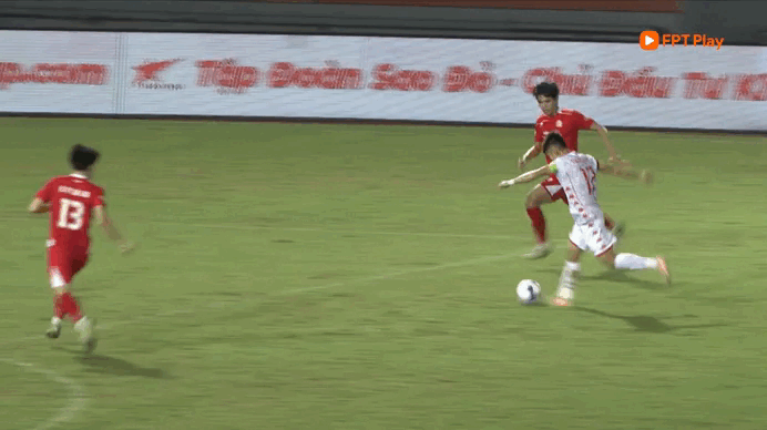 Hải Phòng quá tuyệt vời, thắng rất đậm CLB Công an TP.HCM: Patrik Lê Giang không 'cứu' nổi - Ảnh 2. Hải Phòng quá tuyệt vời, thắng rất đậm CLB Công an TP.HCM: Patrik Lê Giang không 'cứu' nổi - Ảnh 2.