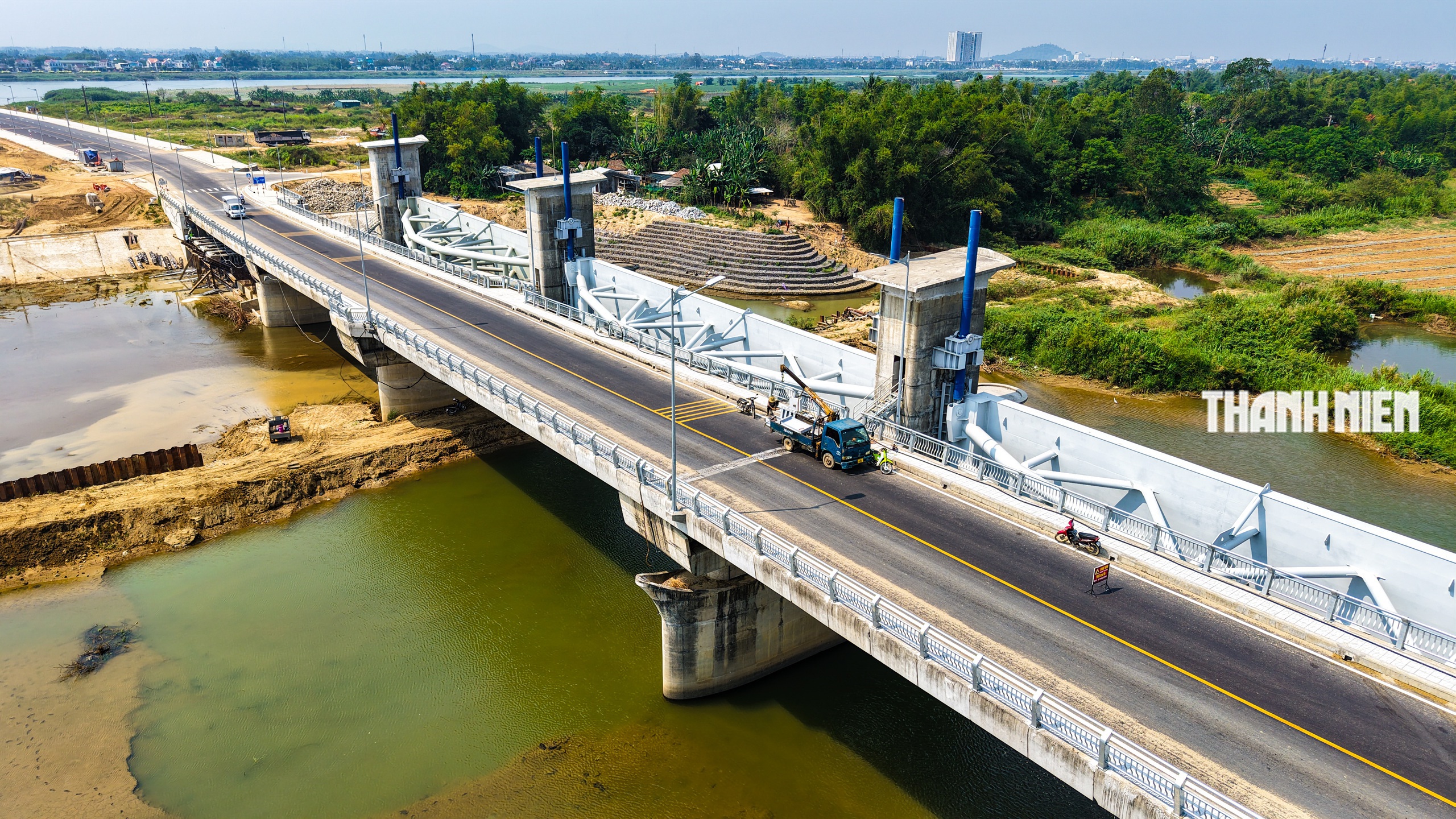 Cận cảnh đập d&acirc;ng hạ lưu s&ocirc;ng Tr&agrave; Kh&uacute;c trước ng&agrave;y vận h&agrave;nh t&iacute;ch nước thử nghiệm- Ảnh 6.