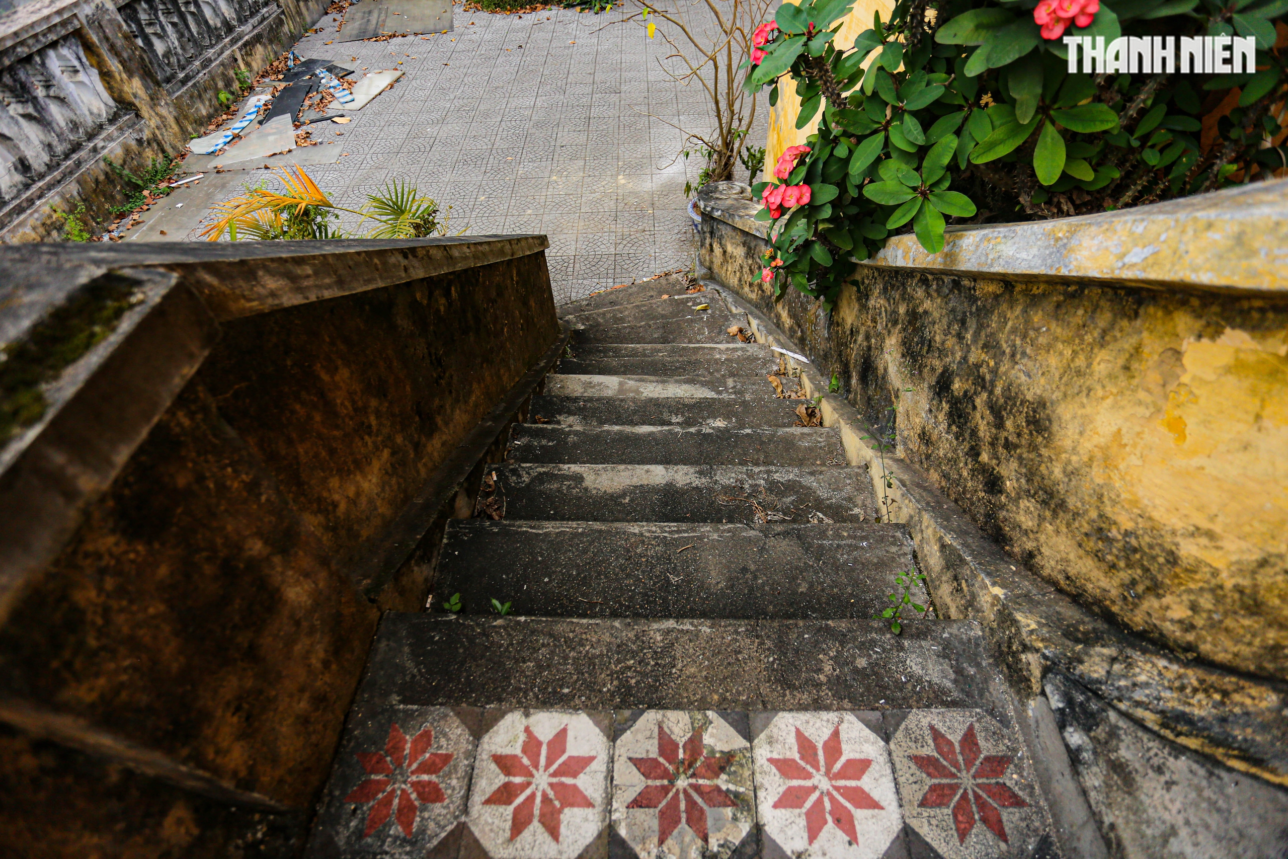 Cận cảnh biệt thự Ph&aacute;p tr&ecirc;n khu 'đất v&agrave;ng' ven s&ocirc;ng Hương trước khi bị th&aacute;o dỡ- Ảnh 14.