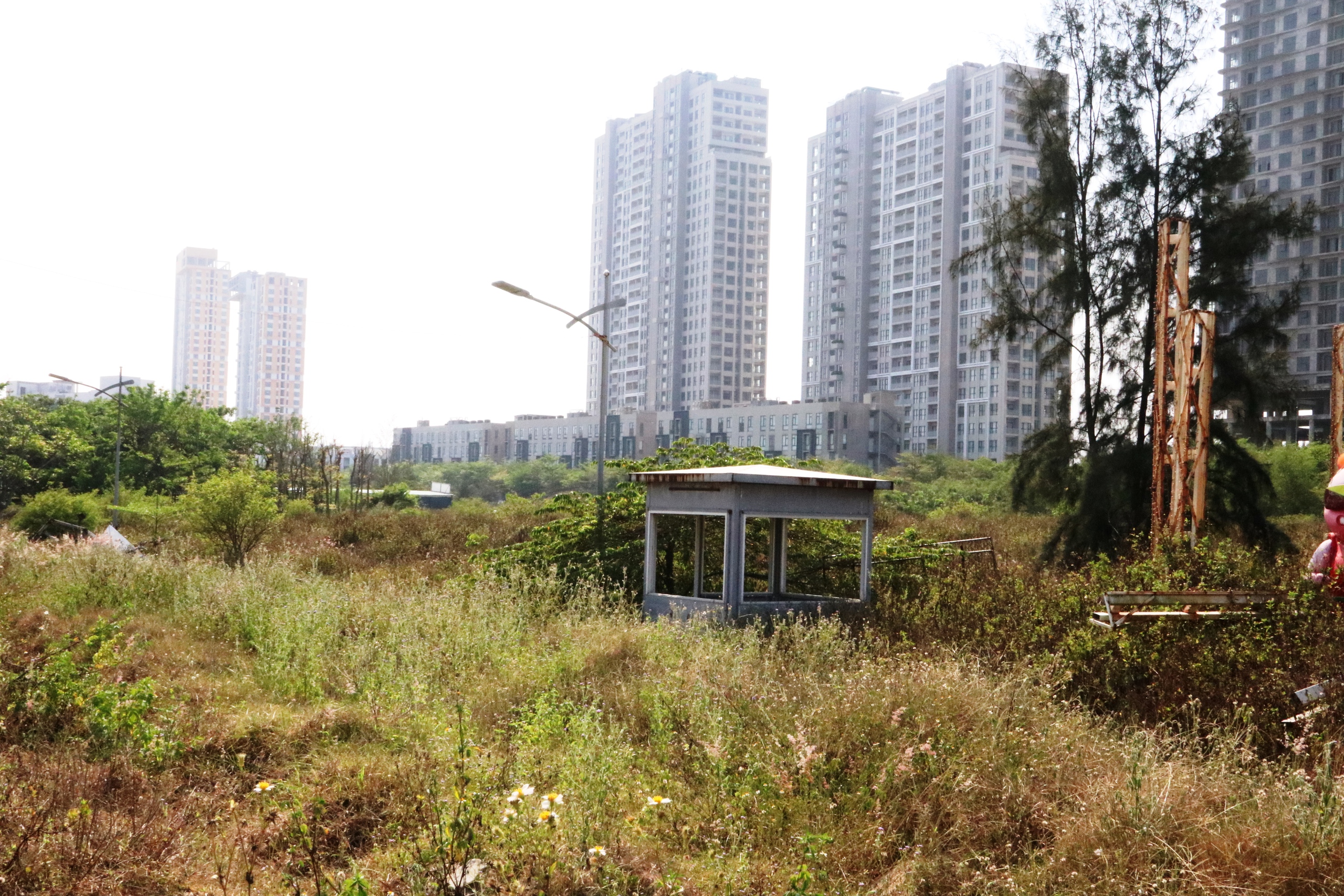 Cận cảnh 'si&ecirc;u dự &aacute;n' 11.000 tỉ đồng hoang t&agrave;n tr&ecirc;n đất v&agrave;ng ở Đ&agrave; Nẵng- Ảnh 6.