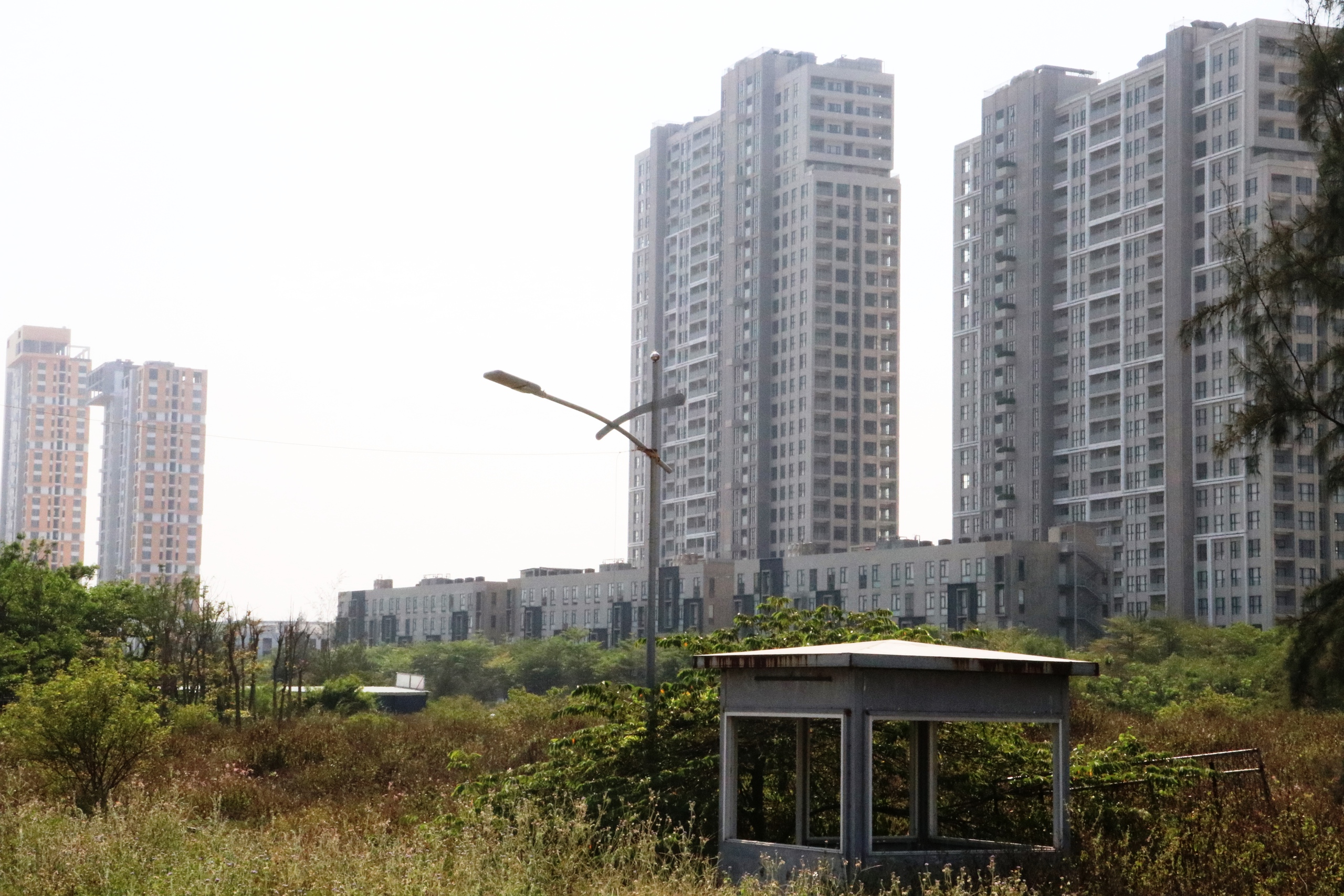 Cận cảnh 'si&ecirc;u dự &aacute;n' 11.000 tỉ đồng hoang t&agrave;n tr&ecirc;n đất v&agrave;ng ở Đ&agrave; Nẵng- Ảnh 12.