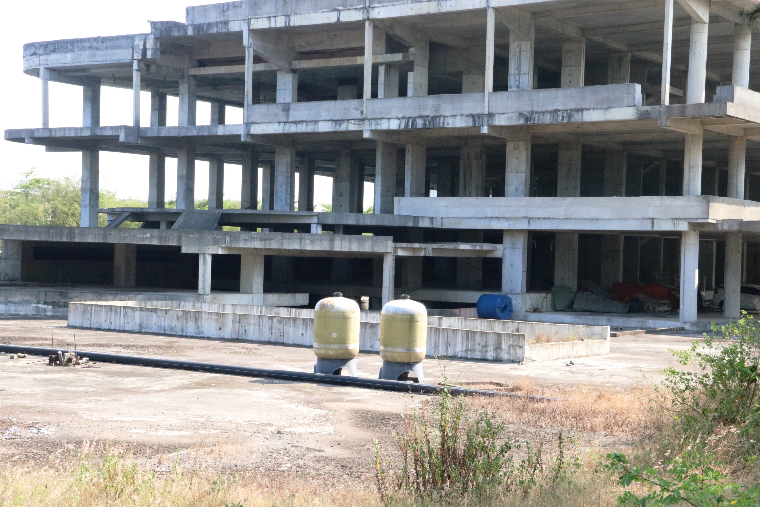 Cận cảnh 'si&ecirc;u dự &aacute;n' 11.000 tỉ đồng hoang t&agrave;n tr&ecirc;n đất v&agrave;ng ở Đ&agrave; Nẵng- Ảnh 5.