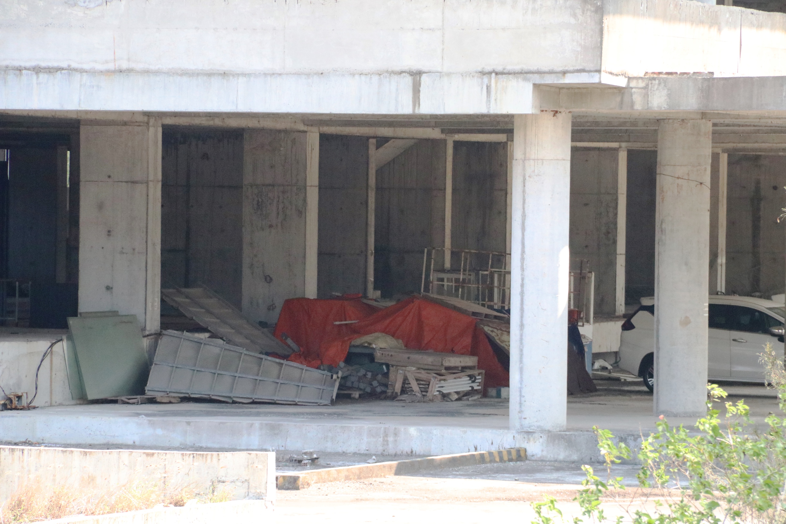 Cận cảnh 'si&ecirc;u dự &aacute;n' 11.000 tỉ đồng hoang t&agrave;n tr&ecirc;n đất v&agrave;ng ở Đ&agrave; Nẵng- Ảnh 11.