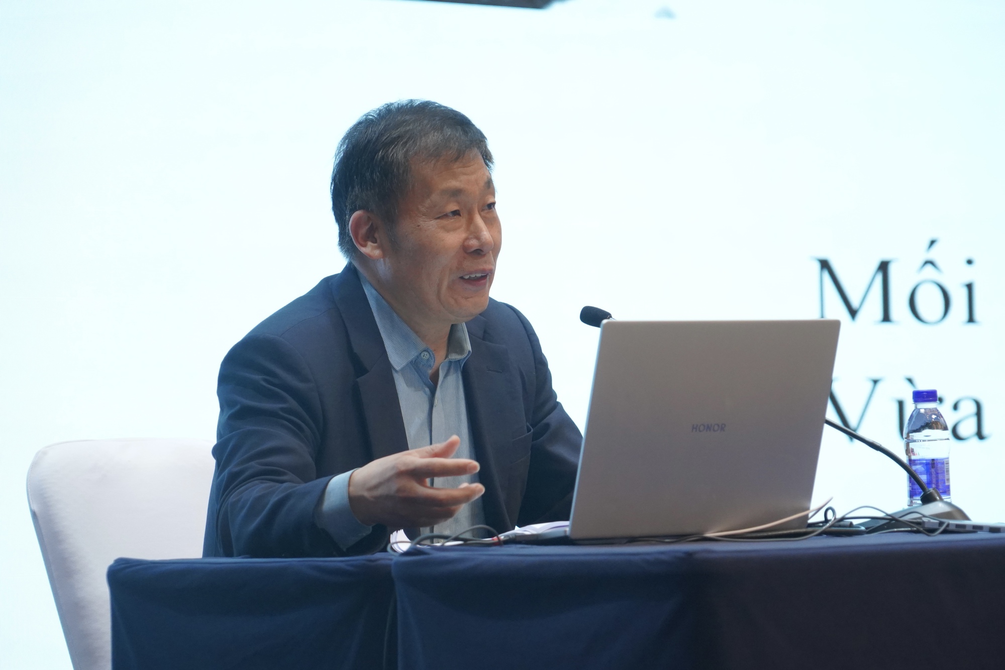 Gần 200 thanh, thiếu nhi Việt Nam tham gia &lsquo;h&agrave;nh tr&igrave;nh đỏ&rsquo; tại Trung Quốc- Ảnh 4.