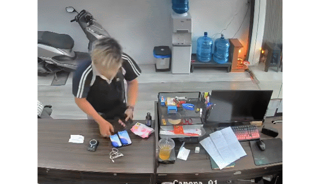 Tp . Hcm: Thanh ni&ecirc;n Giả vờ chuộc đồ cướp giật t&agrave;i sản tại tiệm cầm đồ - Ảnh 2.