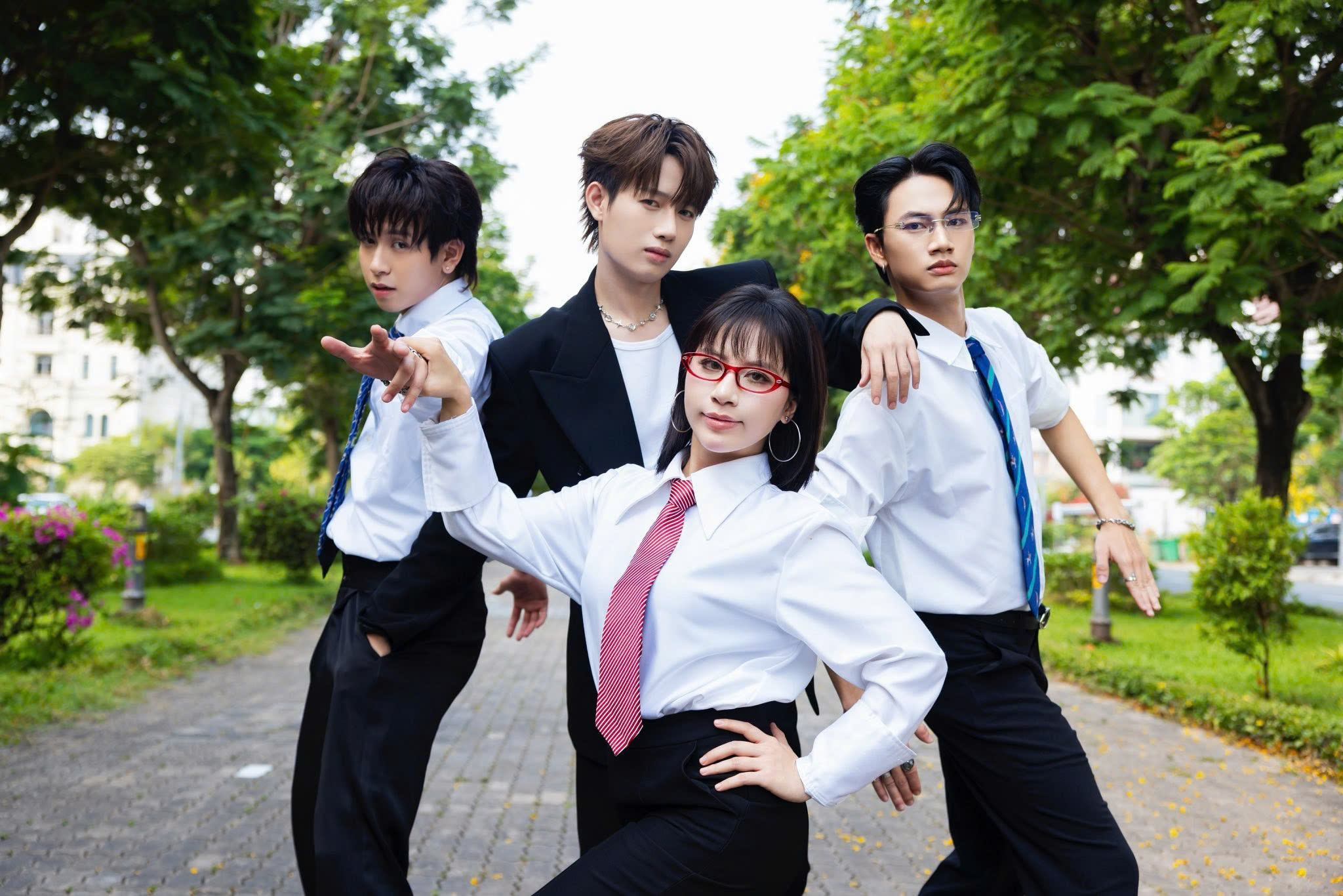 Hồ Đông Quan từ Tân binh toàn năng đến hành trình âm nhạc solo 2026 - Ảnh 1. Hồ Đông Quan từ Tân binh toàn năng đến hành trình âm nhạc solo 2026 - Ảnh 1.