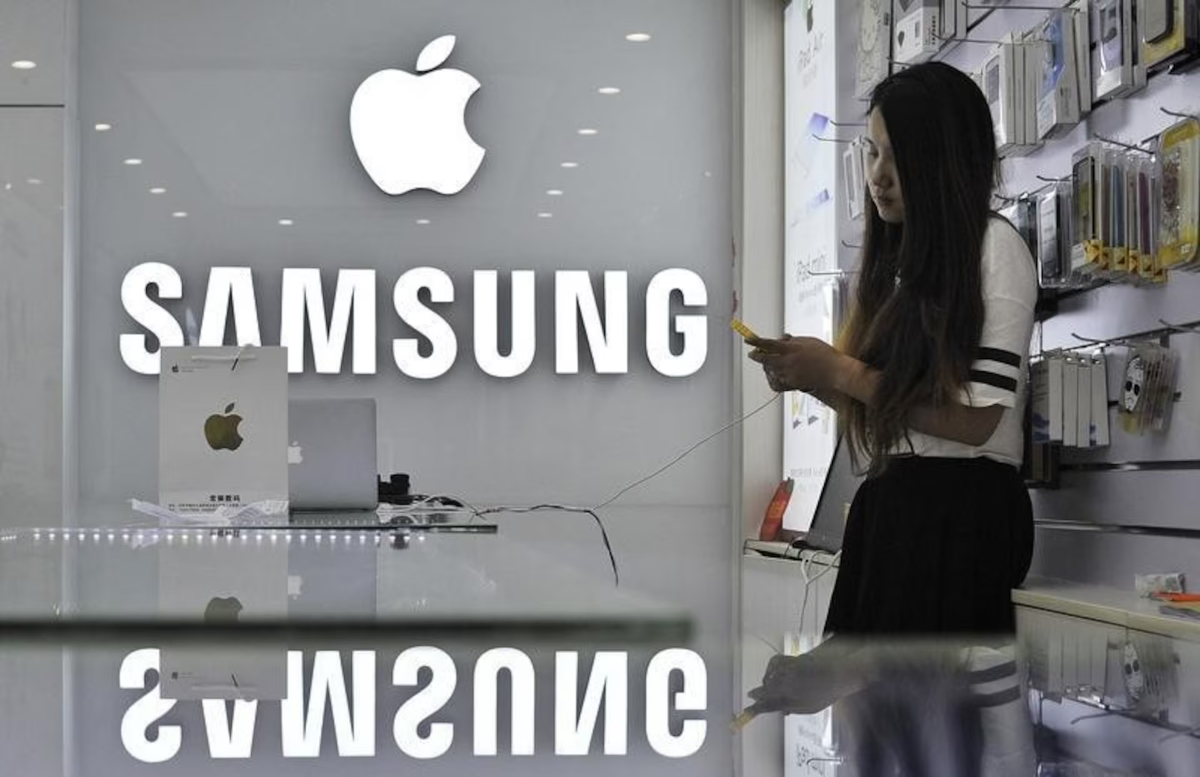 Apple 'cầu cứu' Samsung để chứng minh iPhone không độc quyền - Ảnh 1.