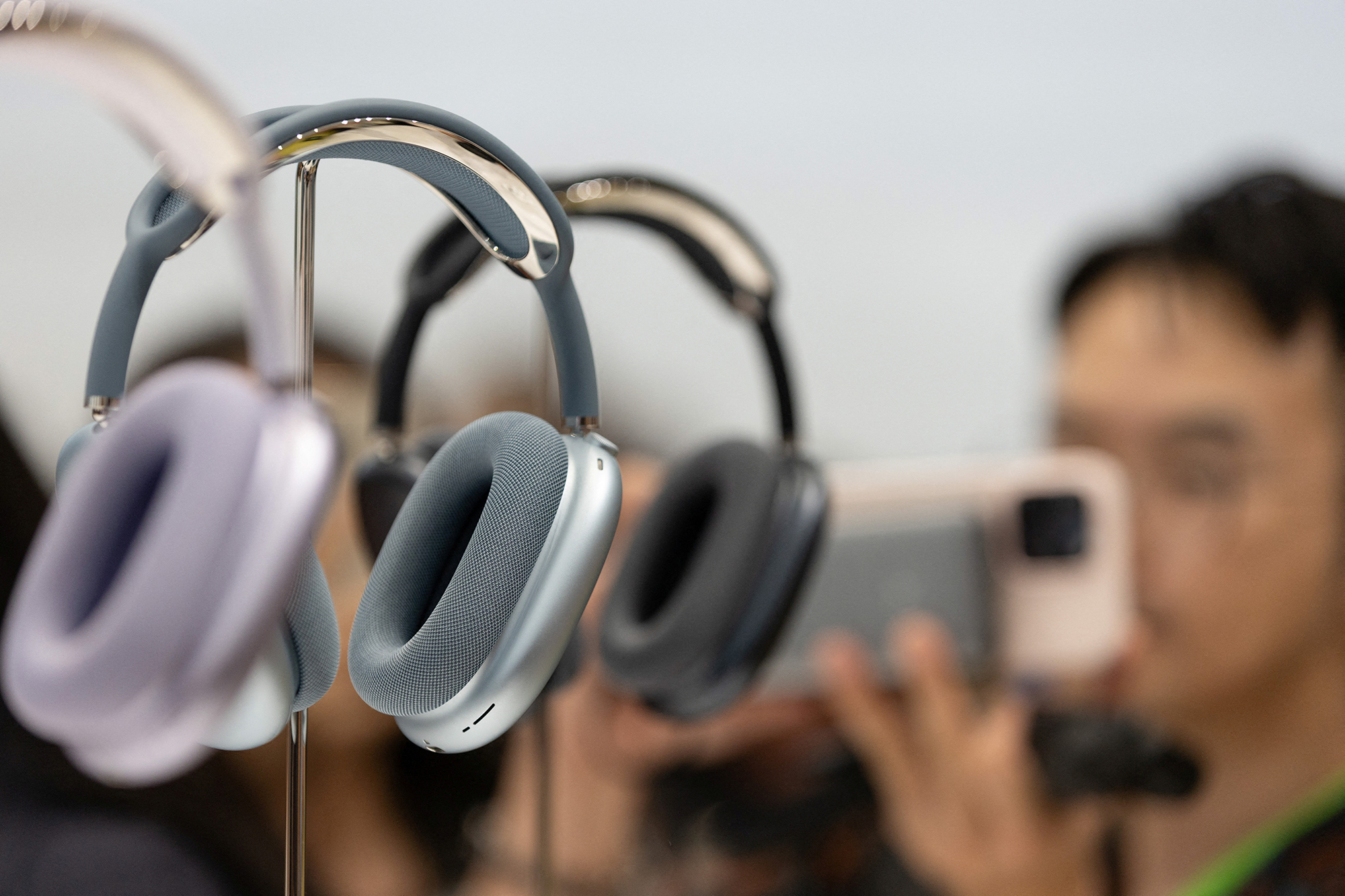 Tai nghe không dây dùng được bao lâu trước khi phải thay mới? - Ảnh 1.