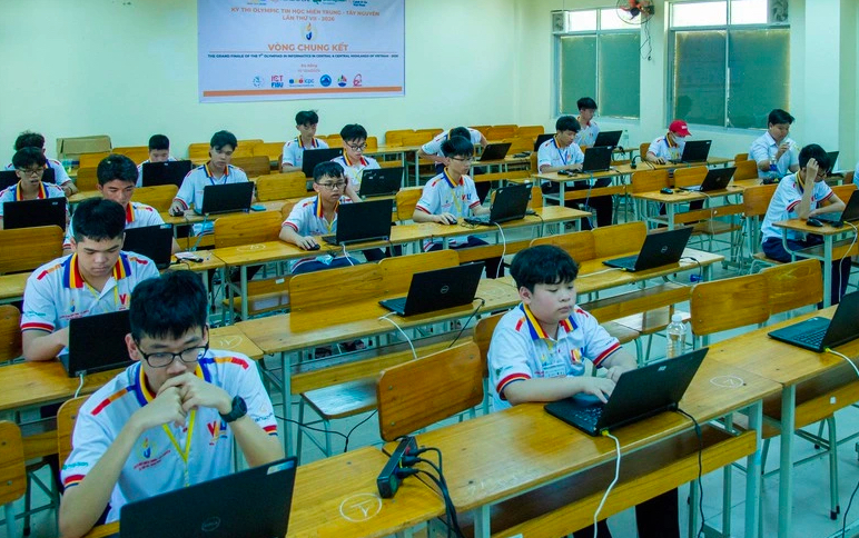 Lộ diện c&aacute;c qu&aacute;n qu&acirc;n Olympic tin học miền Trung - T&acirc;y nguy&ecirc;n- Ảnh 1.