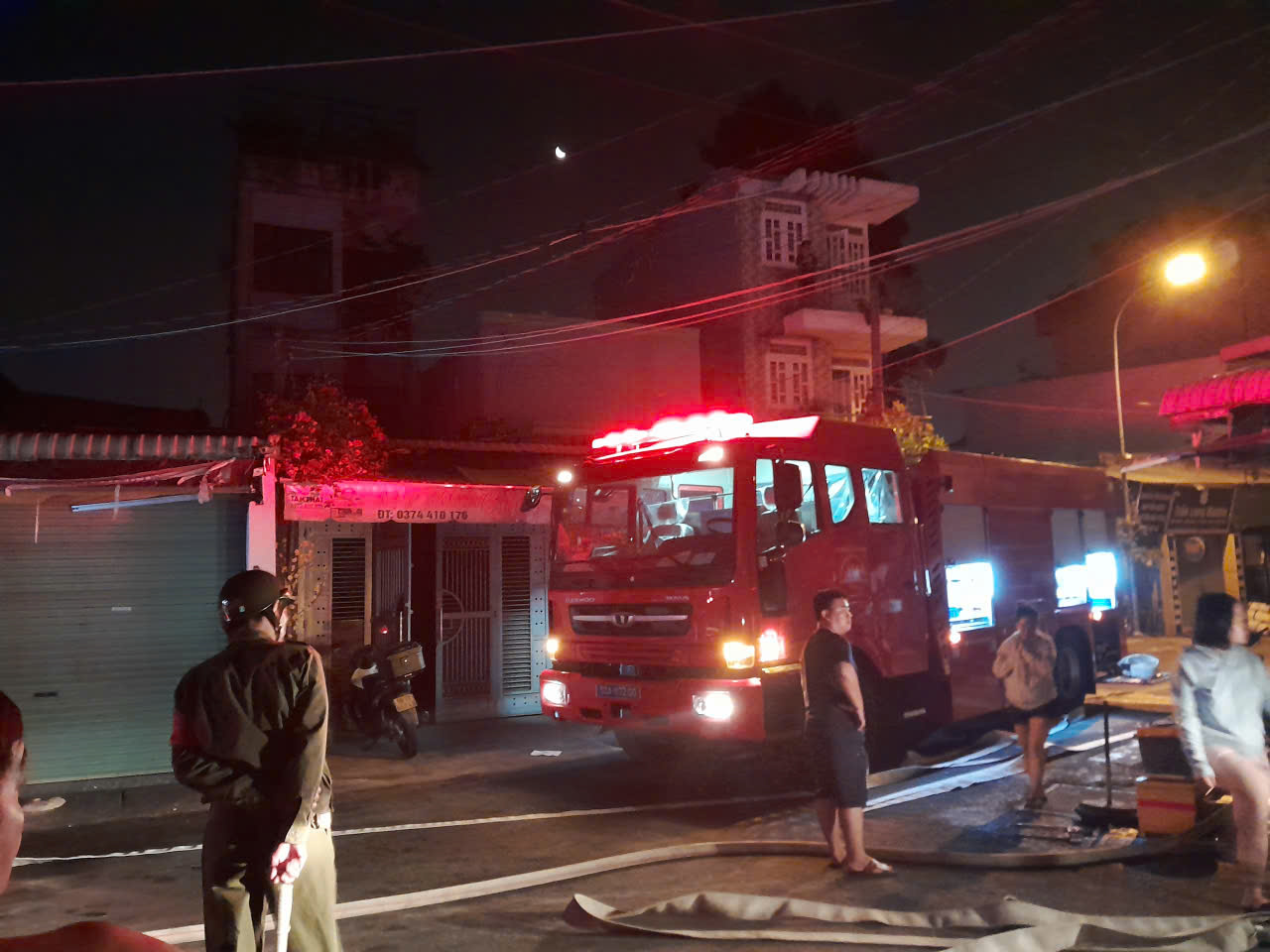 Báo cáo mới nhất vụ cháy nhà trọ ở TP.HCM vào rạng sáng 12.4 - Ảnh 1.