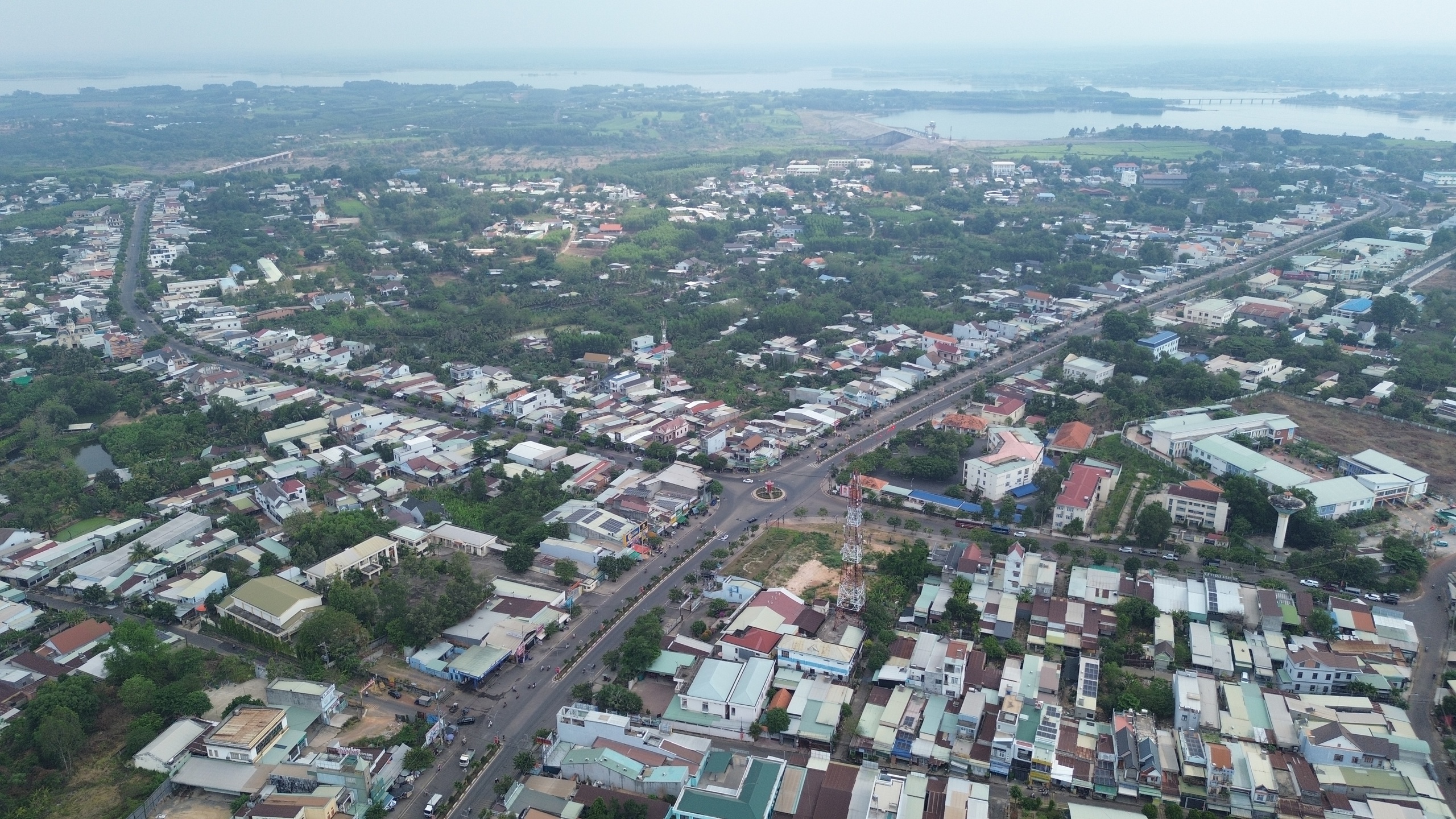 Thành lập 10 phường mới ở Đồng Nai và tiềm năng du lịch hồ Trị An 2026 - Ảnh 1. Thành lập 10 phường mới ở Đồng Nai và tiềm năng du lịch hồ Trị An 2026 - Ảnh 1.