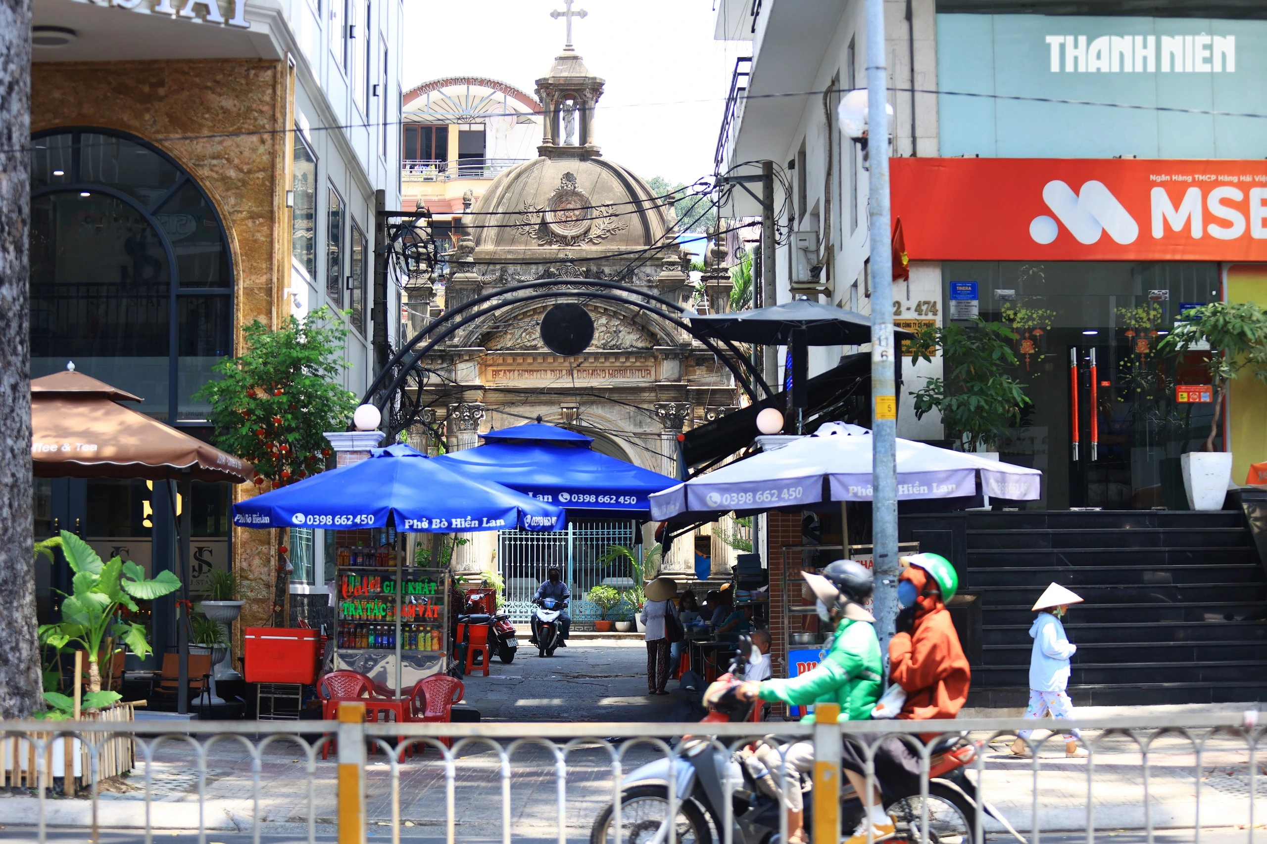 Mộ cổ kiến trúc giống nhà thờ 112 năm ở TP.HCM: Dấu tích tri huyện xưa- Ảnh 1. Mộ cổ kiến trúc giống nhà thờ 112 năm ở TP.HCM: Dấu tích tri huyện xưa- Ảnh 1.