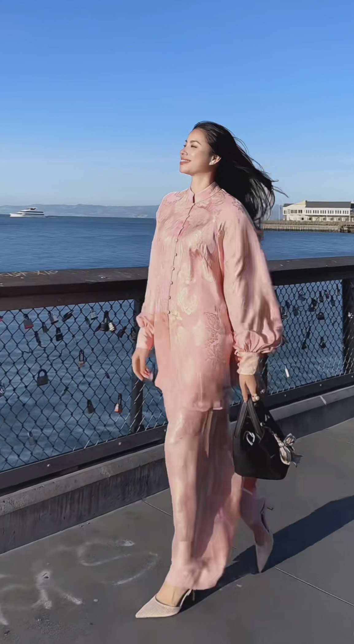 Cuộc sống Hoa hậu Phạm Hương trên đất Mỹ- Ảnh 9. Cuộc sống Hoa hậu Phạm Hương trên đất Mỹ- Ảnh 9.