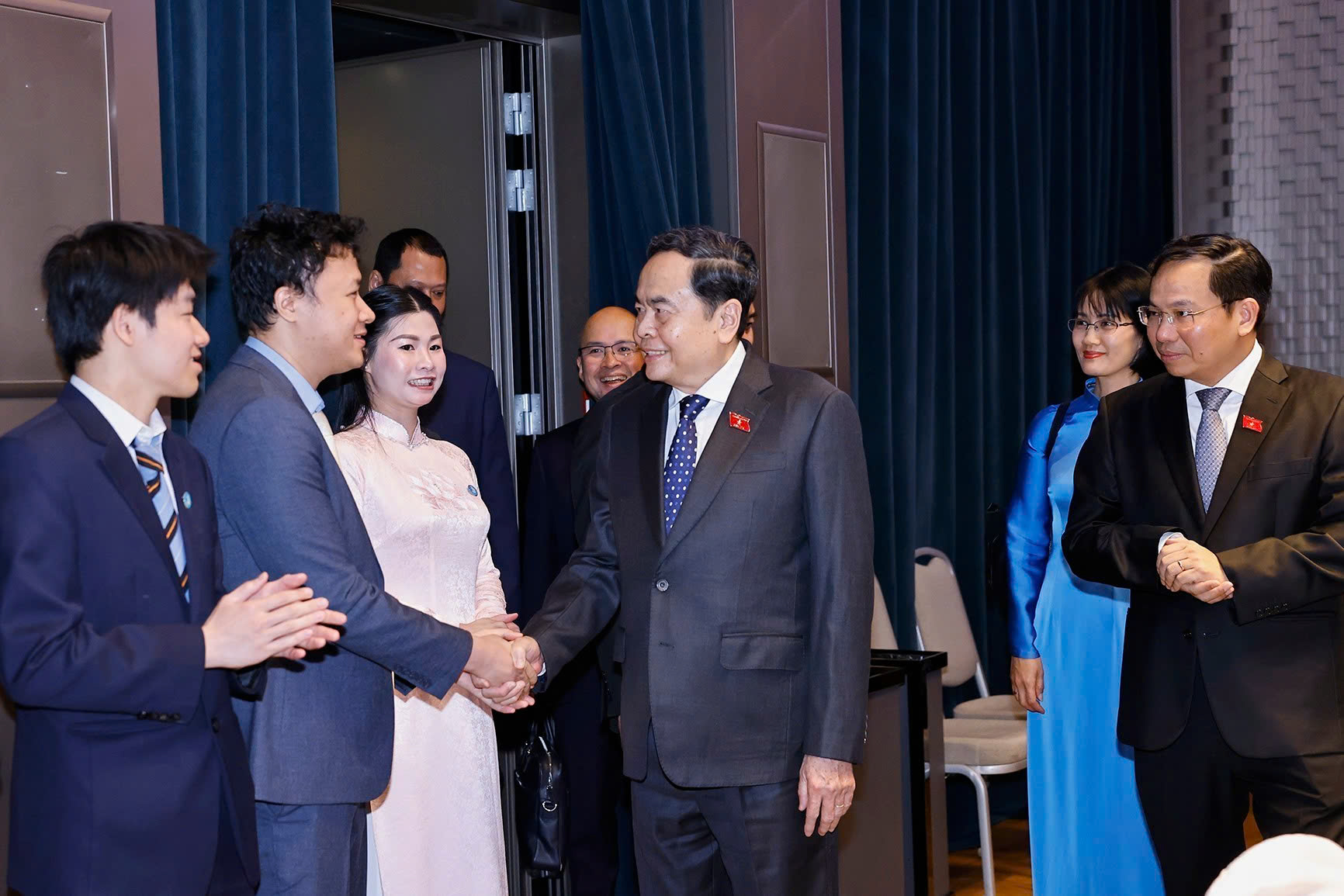 Ph&aacute;t huy nguồn lực q&uacute;y b&aacute;u của người Việt ở nước ng&ograve;ai trong Ch&iacute;nh trị năm 2026 - Ảnh 1.