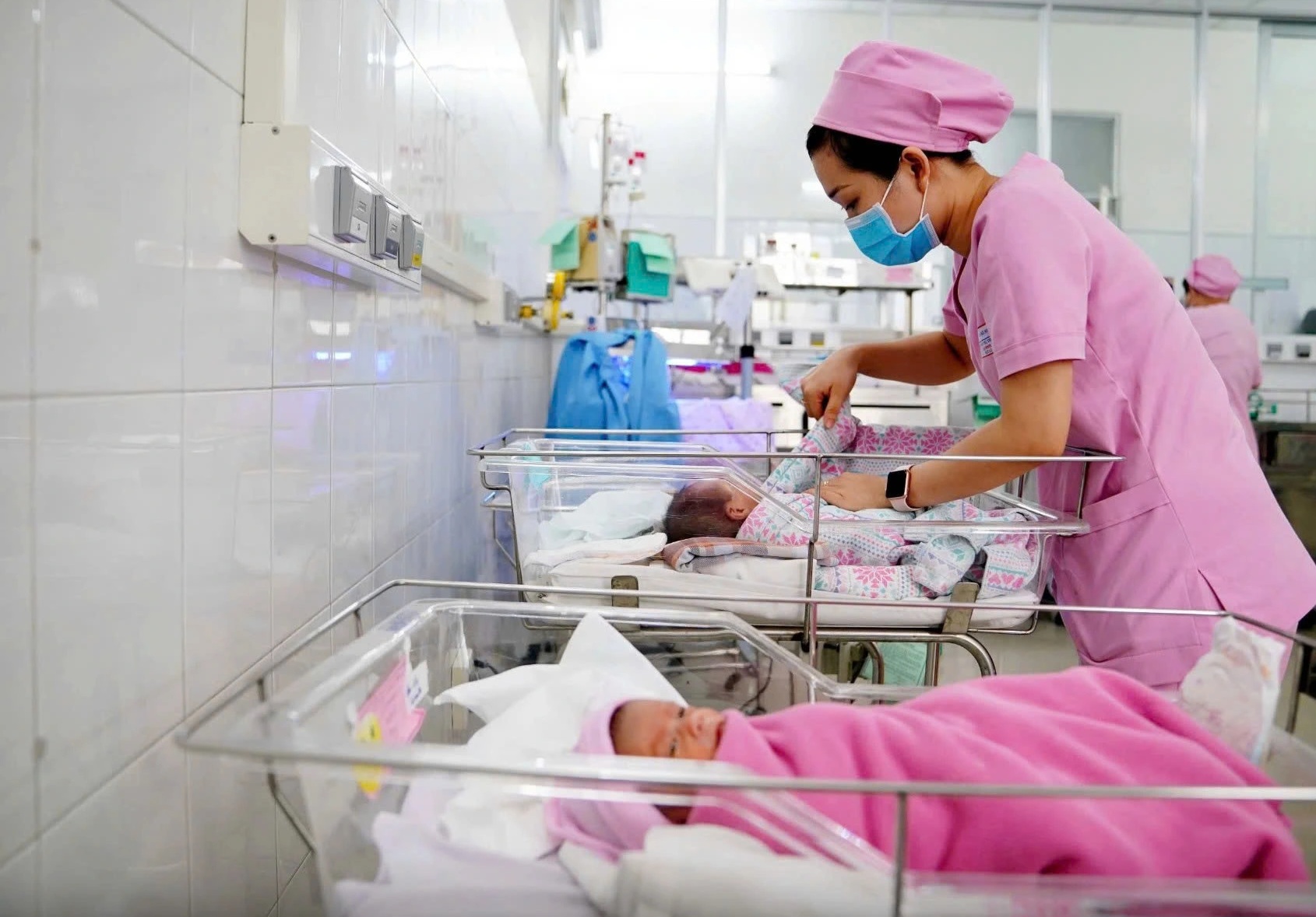 Người trẻ 'ngại' sinh: Chuyện cá nhân hay bài toán xã hội?- Ảnh 1. Người trẻ 'ngại' sinh: Chuyện cá nhân hay bài toán xã hội?- Ảnh 1.