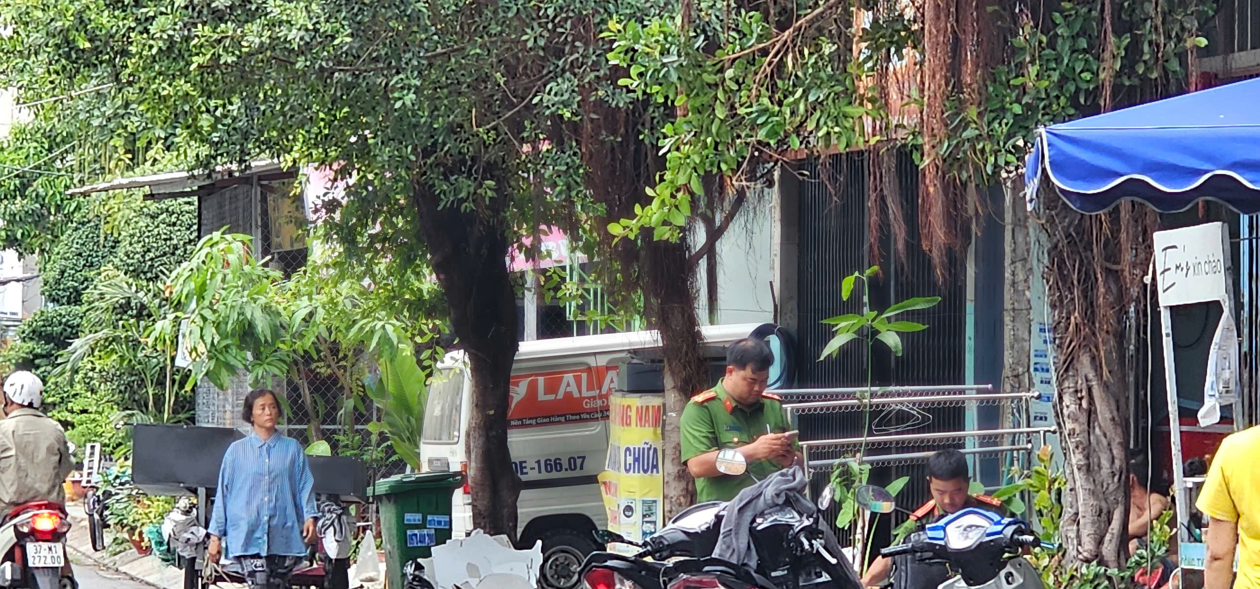 TP.HCM: Khẩn trương điều tra vụ cháy nhiều xe máy tại nhà dân - Ảnh 3.