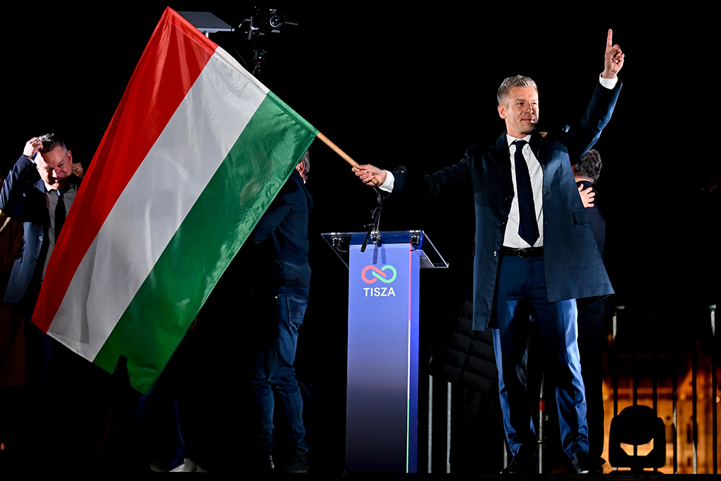 Bầu cử Hungary 2026: Đảng Tisza lật đổ Viktor Orban sau 16 năm cầm quyền - Ảnh 1. Bầu cử Hungary 2026: Đảng Tisza lật đổ Viktor Orban sau 16 năm cầm quyền - Ảnh 1.