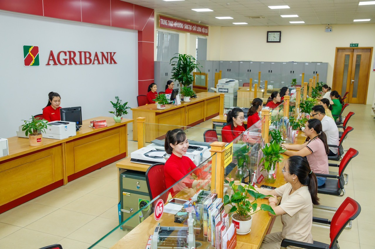 Agribank phát 200.000 cảnh báo giao dịch đáng ngờ, khách dừng chuyển hơn 360 tỉ đồng- Ảnh 1.