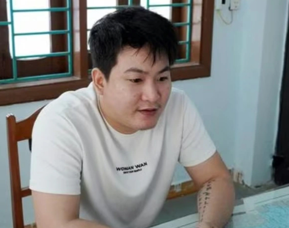 Bắt 4 bị can dùng thủ đoạn 'đổi sim' để chiếm đoạt hàng chục tỉ đồng- Ảnh 1. Bắt 4 bị can dùng thủ đoạn 'đổi sim' để chiếm đoạt hàng chục tỉ đồng- Ảnh 1.