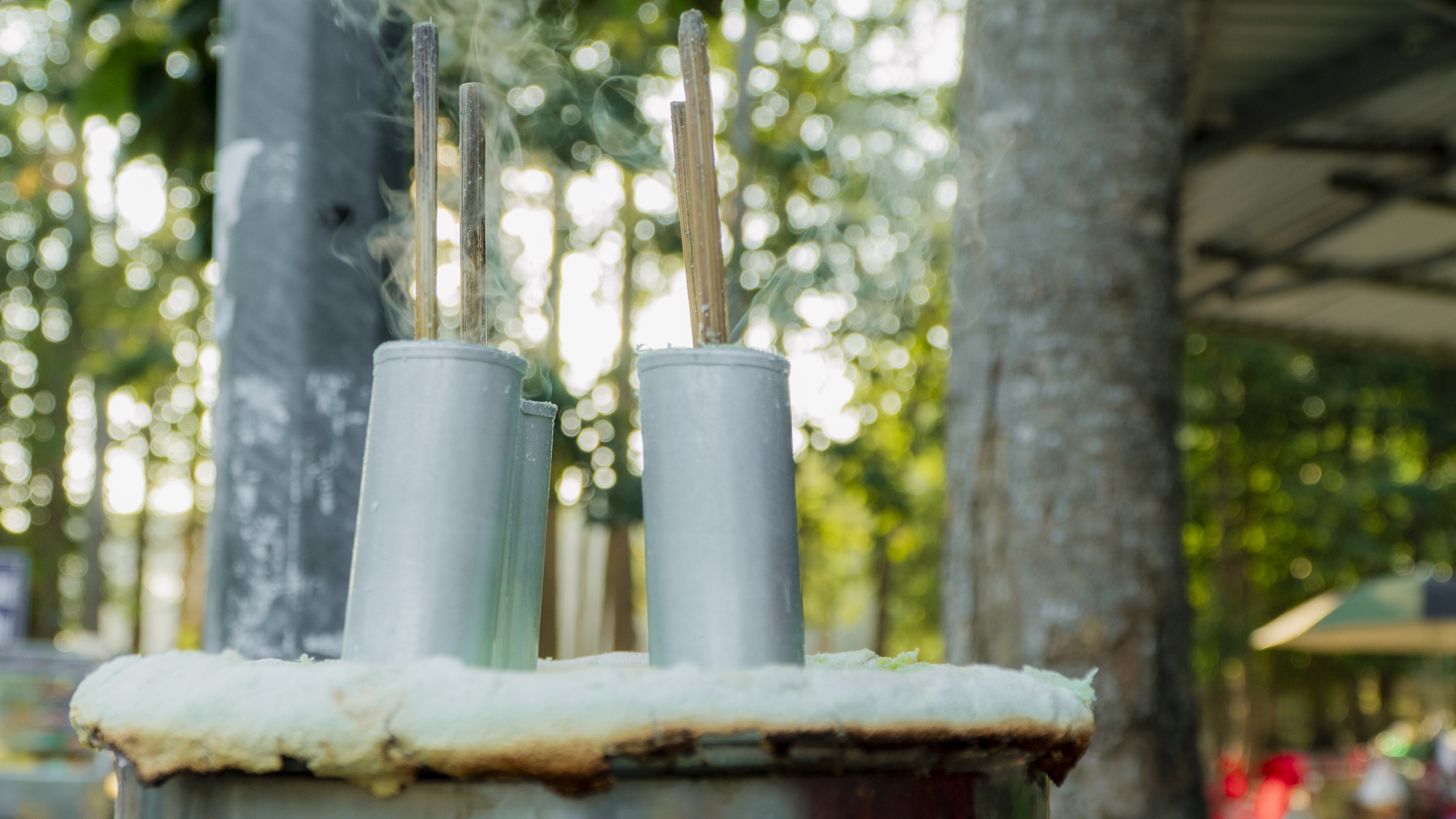 Đặc sản bánh cốm ống của đồng bào Khmer - Ảnh 7.