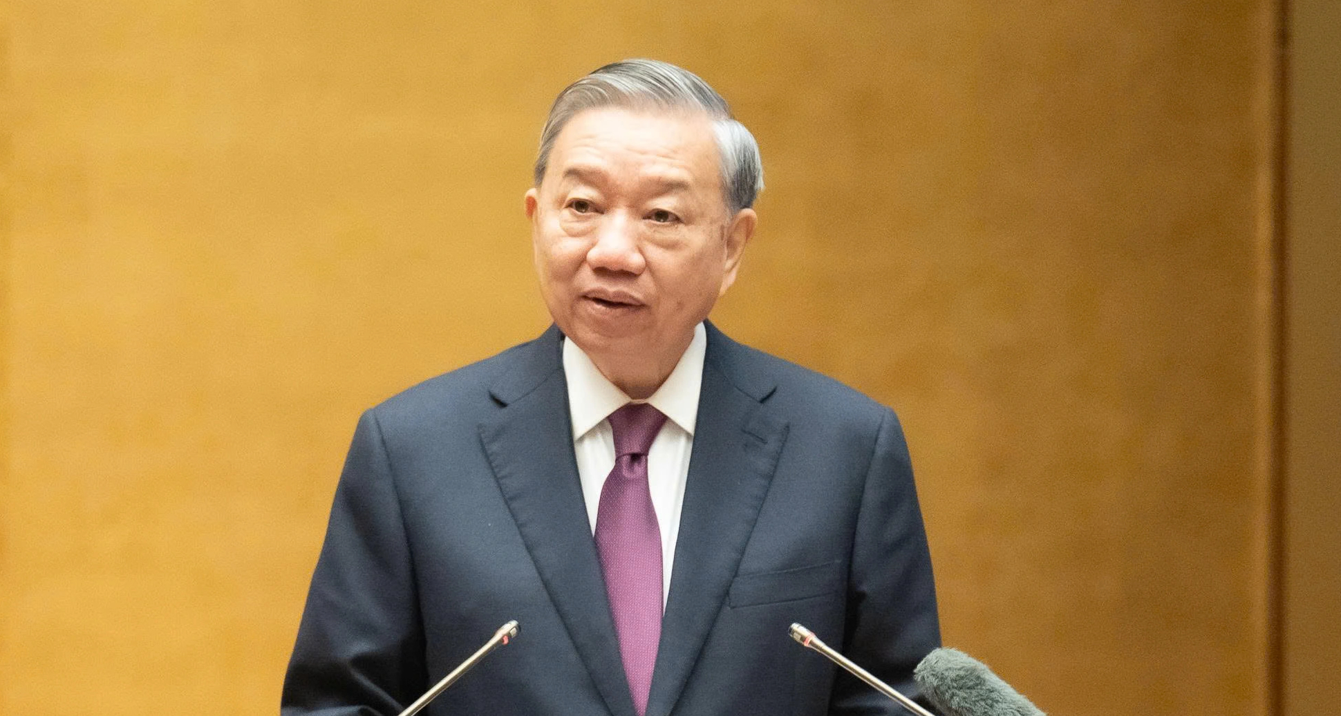 Tổng B&iacute; thư, Chủ tịch nước: Kh&ocirc;ng thể x&acirc;y dựng h&ocirc;m nay, ng&agrave;y mai đ&atilde; lạc hậu - Ảnh 1.