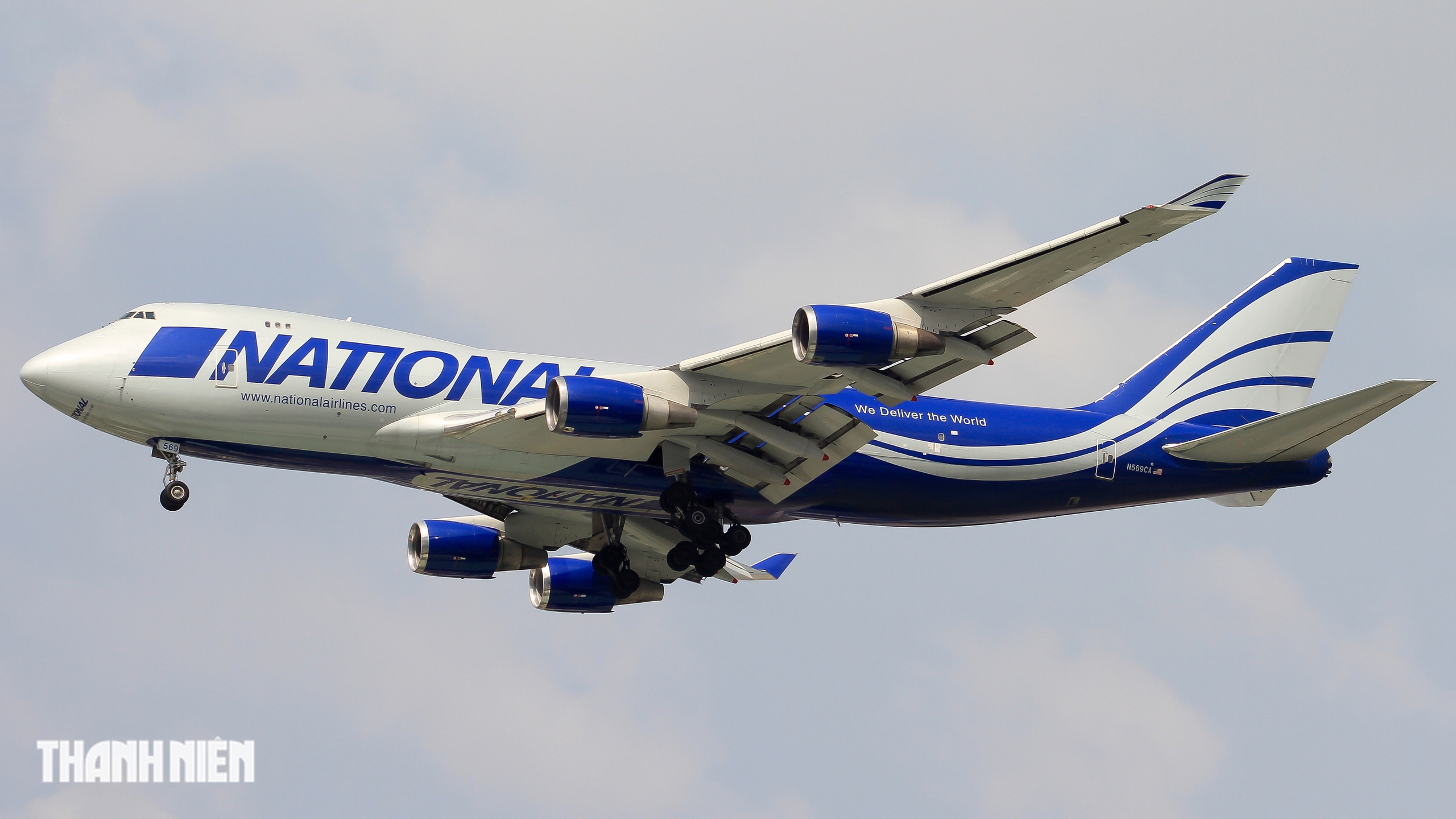 Đam mê ảnh máy bay ở tp . Hcm: Những khoảnh khắc tuyệt vời từ sân bay Tân Sơn Nhất - Ảnh 3. Đam mê ảnh máy bay ở tp . Hcm: Những khoảnh khắc tuyệt vời từ sân bay Tân Sơn Nhất - Ảnh 3.