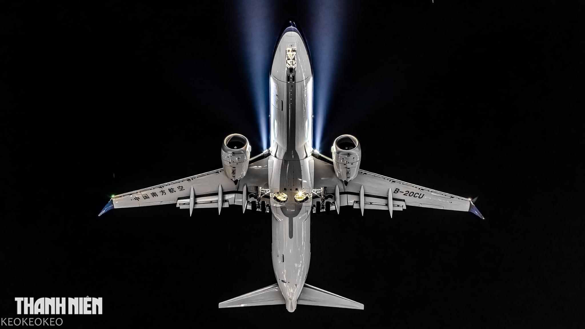 Đam mê ảnh máy bay ở tp . Hcm: Những khoảnh khắc tuyệt vời từ sân bay Tân Sơn Nhất - Ảnh 11. Đam mê ảnh máy bay ở tp . Hcm: Những khoảnh khắc tuyệt vời từ sân bay Tân Sơn Nhất - Ảnh 11.