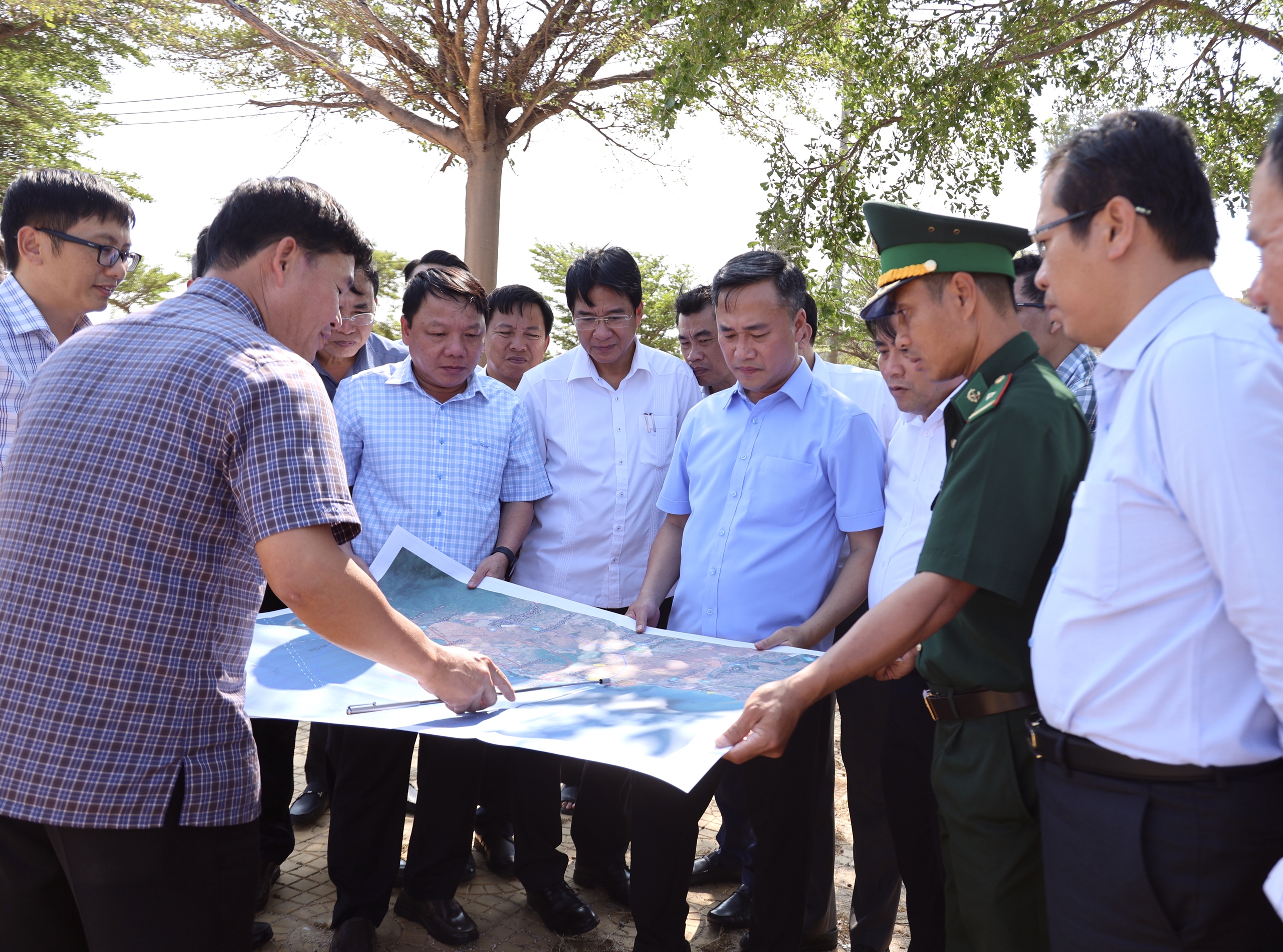 Khánh Hòa bàn giao mặt bằng 2 dự án điện hạt nhân trước ngày 30.6- Ảnh 3.