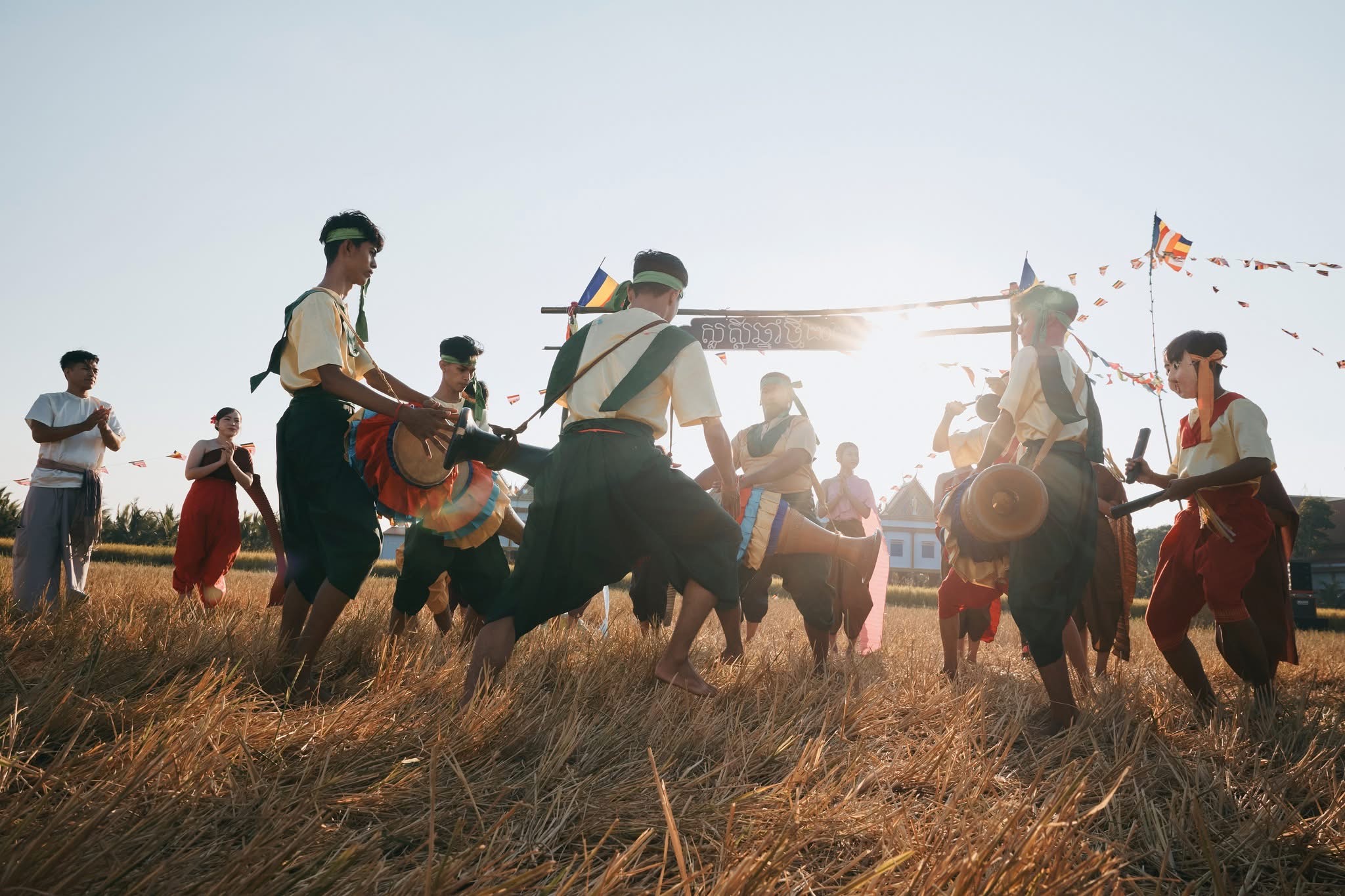 Người trẻ lan tỏa trò chơi dân gian tại Tết Chôl Chnăm Thmây- Ảnh 4. Người trẻ lan tỏa trò chơi dân gian tại Tết Chôl Chnăm Thmây- Ảnh 4.