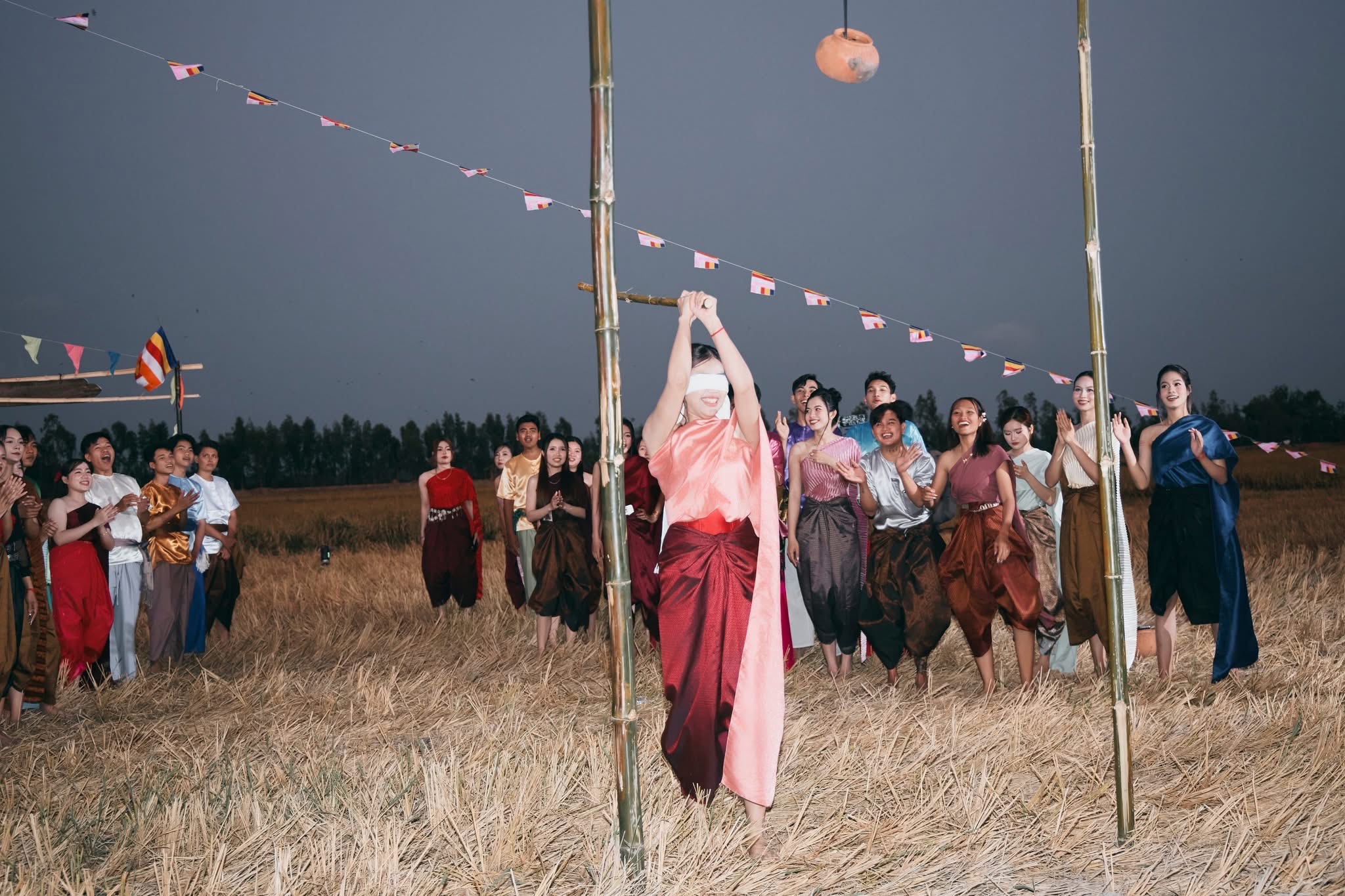 Người trẻ lan tỏa trò chơi dân gian tại Tết Chôl Chnăm Thmây- Ảnh 14. Người trẻ lan tỏa trò chơi dân gian tại Tết Chôl Chnăm Thmây- Ảnh 14.