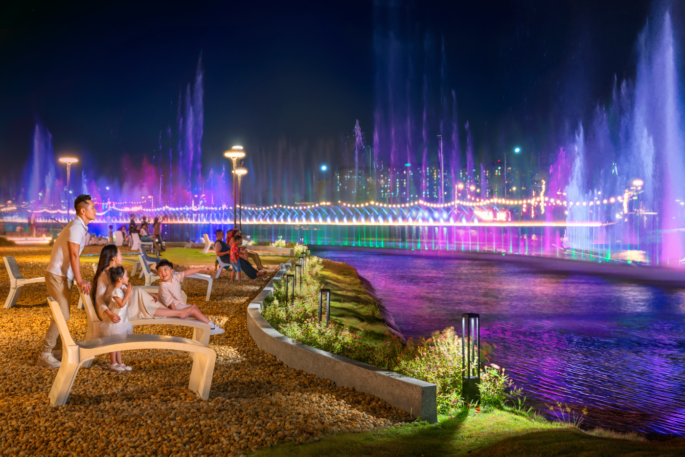 - Ảnh 4. - Ảnh 4.