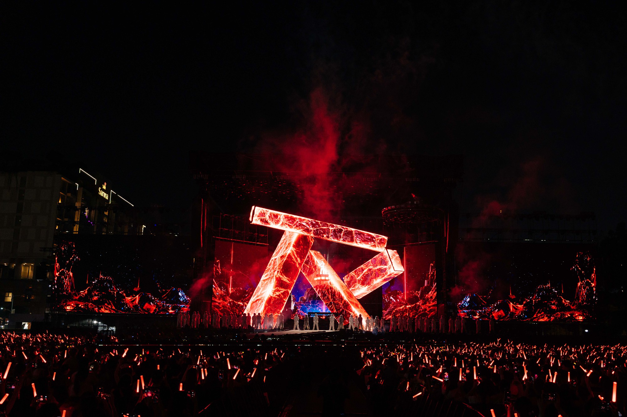 Concert nghìn người của ca sĩ trẻ: sức hút 'trải nghiệm thực'- Ảnh 1. Concert nghìn người của ca sĩ trẻ: sức hút 'trải nghiệm thực'- Ảnh 1.