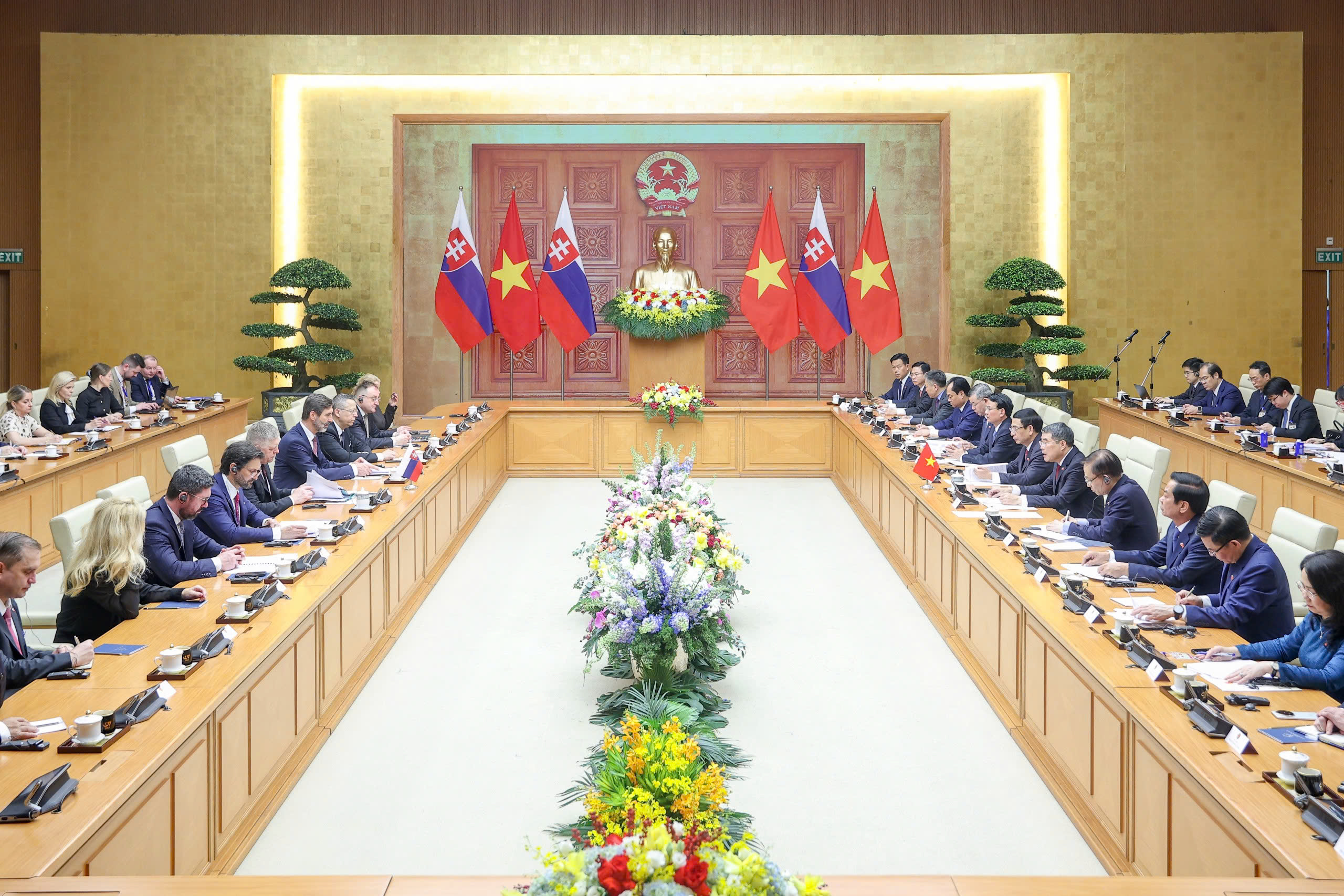 Thủ tướng L&ecirc; Minh Hưng chủ tr&igrave; lễ đ&oacute;n Thủ tướng Slovakia thăm ch&iacute;nh thức Việt Nam  - Ảnh 6.