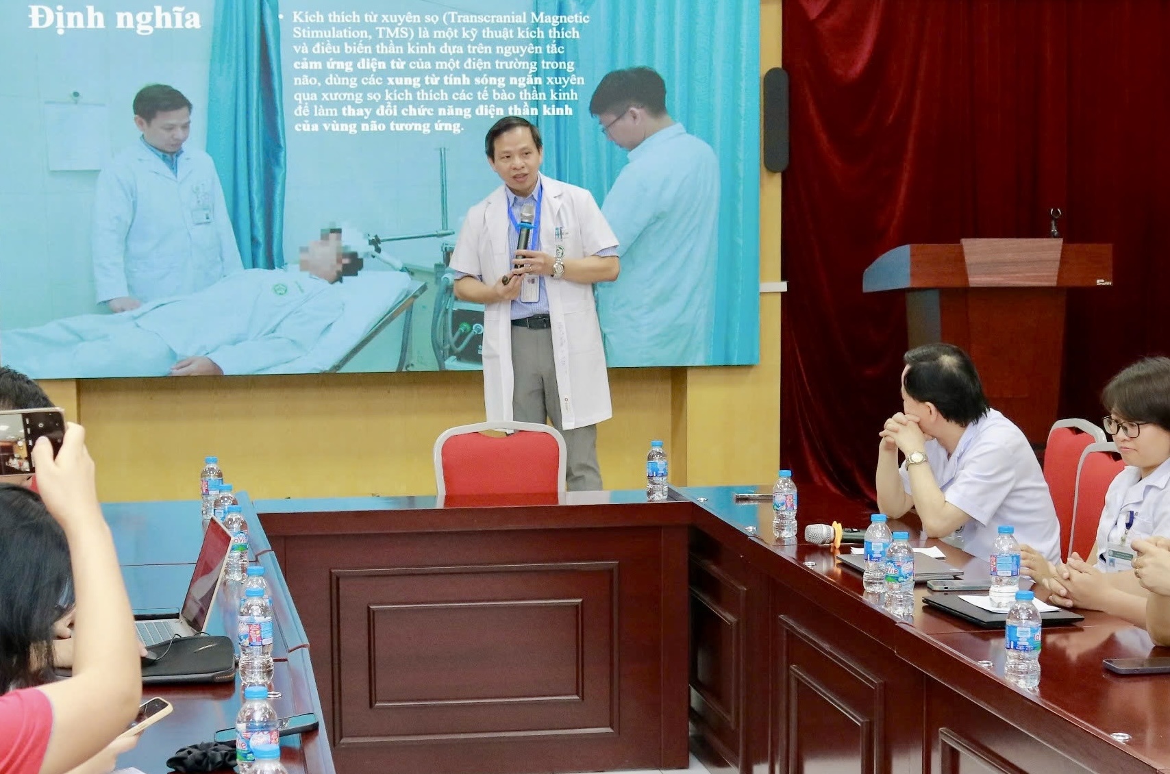 Điều trị ảo thanh ở người bệnh tâm thần phân liệt - Ảnh 1.