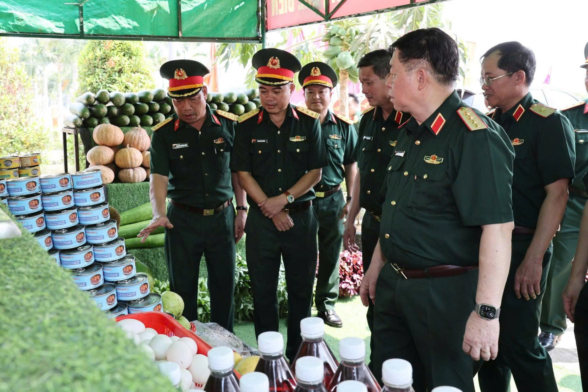 Đại tướng Nguyễn Trọng Nghĩa thăm Trường Thiếu sinh qu&acirc;n, nhấn mạnh 'ươm mầm' c&aacute;n bộ trẻ - Ảnh 4.