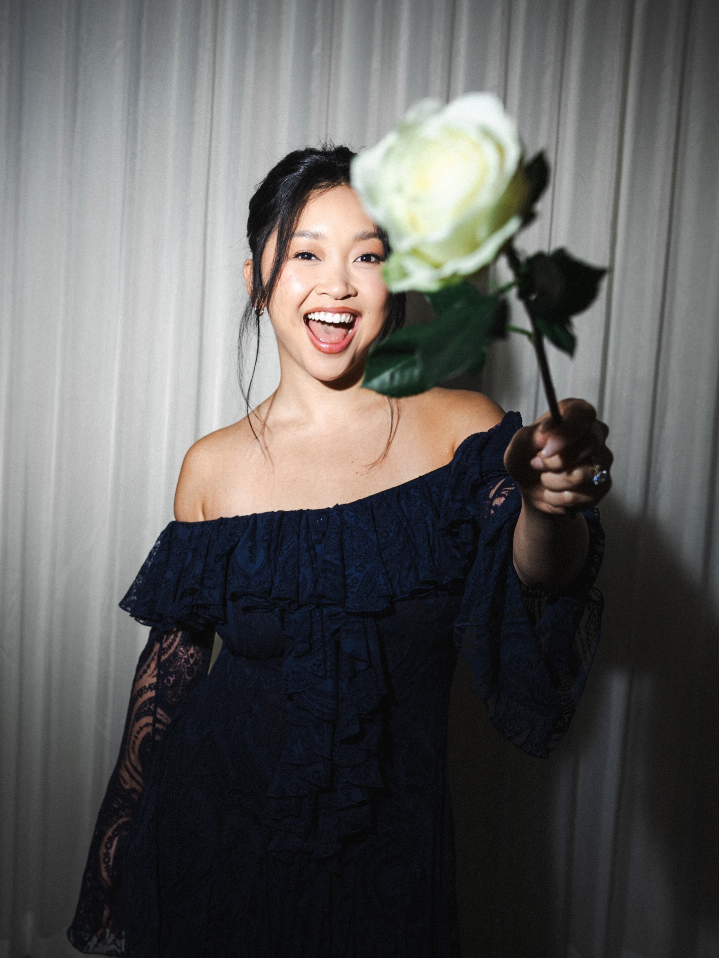 Sao Mỹ gốc Cần Thơ Lana Condorsau 8 năm g&acirc;y sốt to&agrave;n cầu - Ảnh 4.