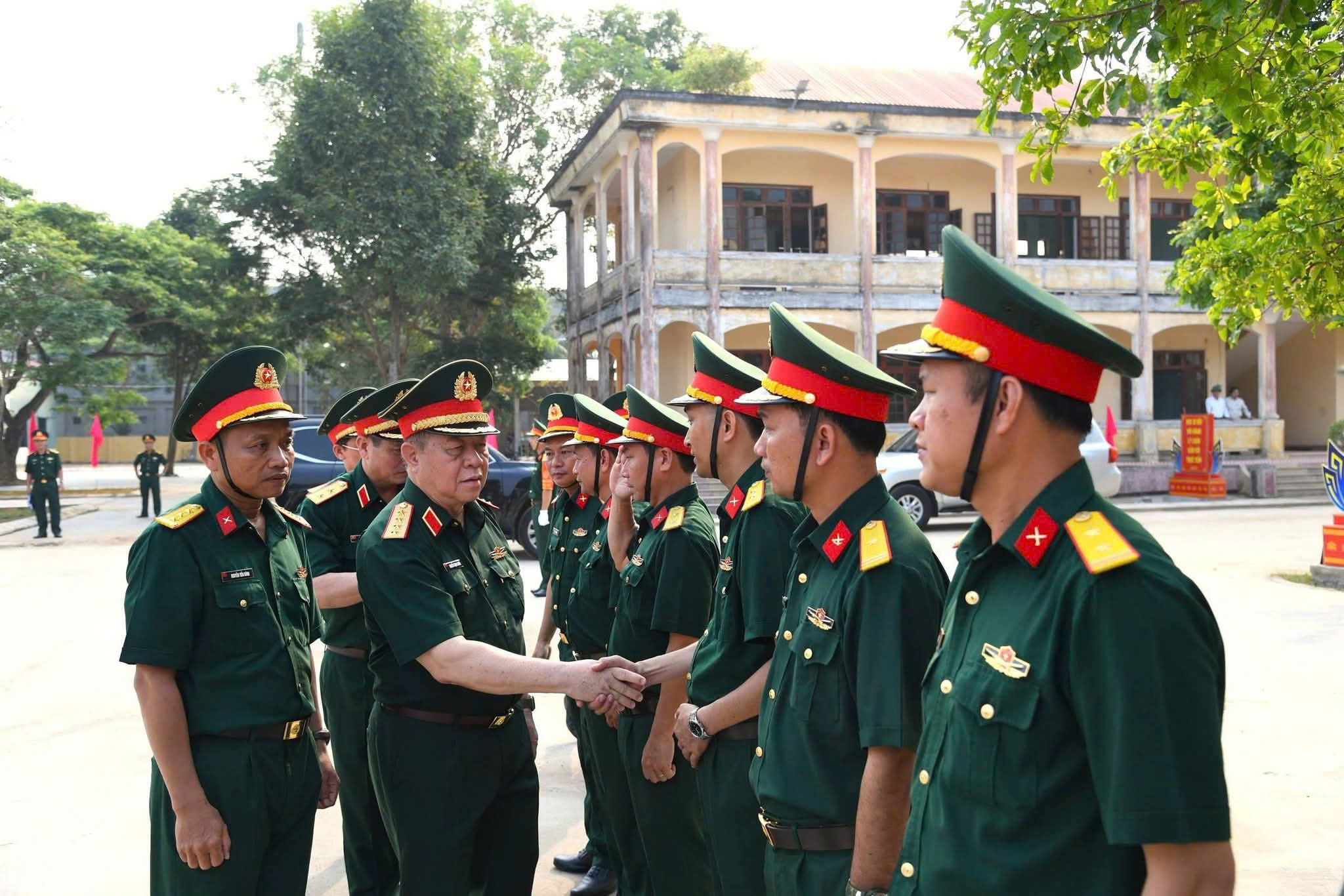 Đại tướng Nguyễn Trọng Nghĩa thăm Trường Thiếu sinh qu&acirc;n, nhấn mạnh 'ươm mầm' c&aacute;n bộ trẻ - Ảnh 7.