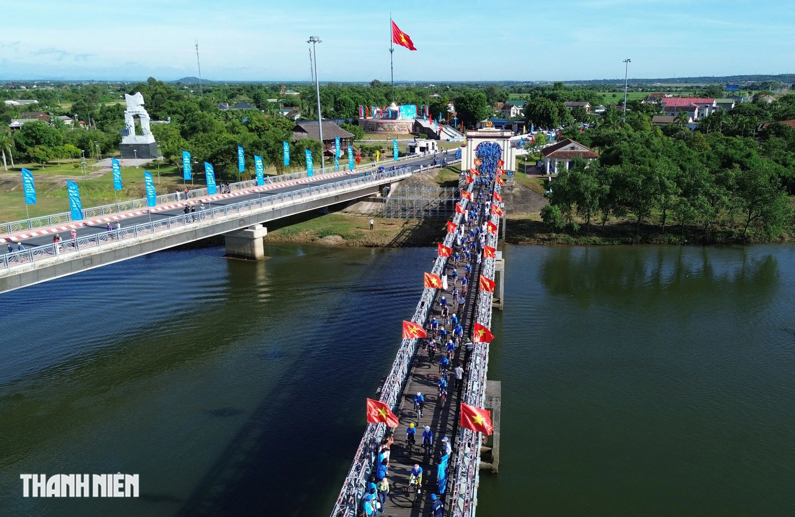 Huyền thoại xe đạp Mai Công Hiếu: Lan tỏa thông điệp hòa bình từ những vòng quay- Ảnh 4. Huyền thoại xe đạp Mai Công Hiếu: Lan tỏa thông điệp hòa bình từ những vòng quay- Ảnh 4.