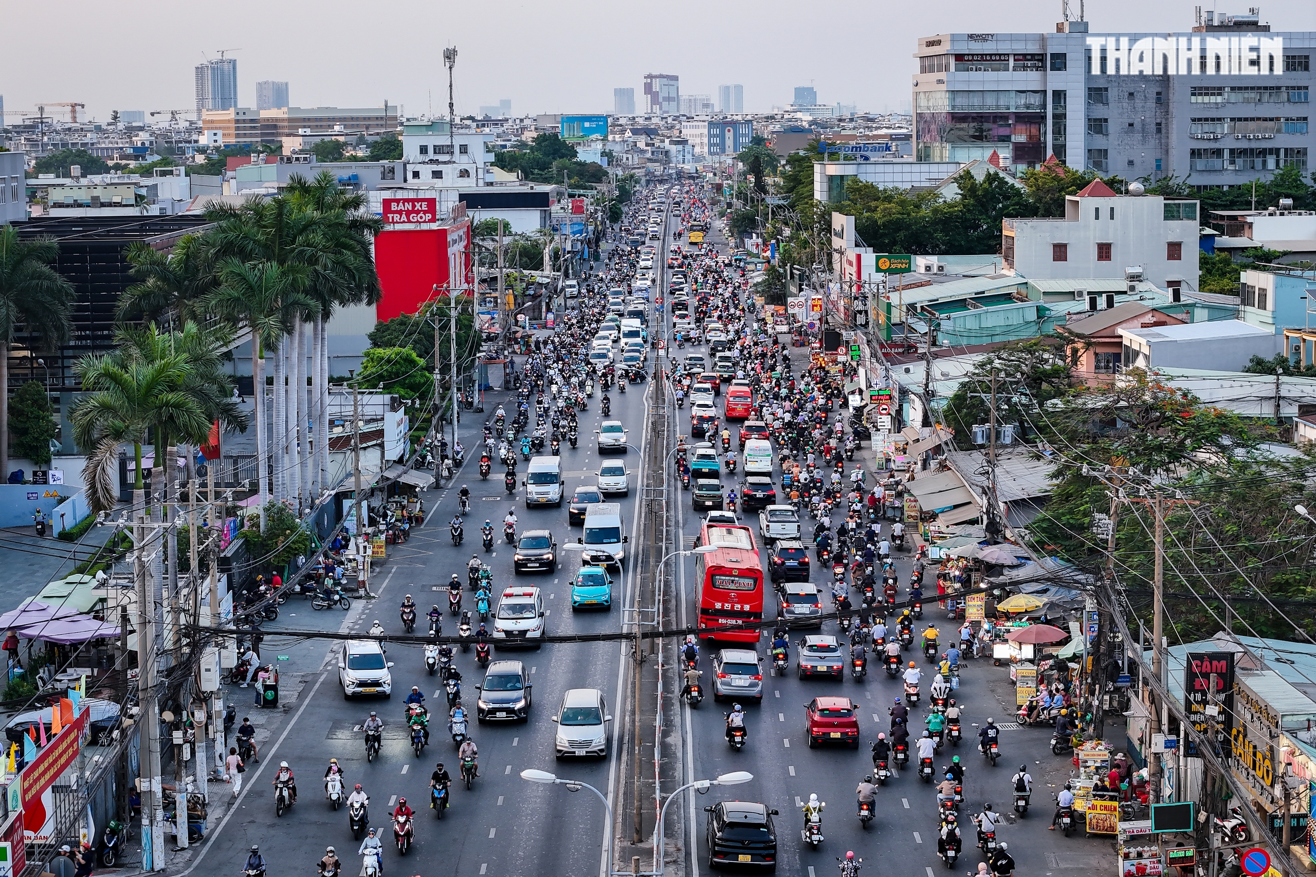 Người d&acirc;n TP.HCM dỡ nh&agrave;, nhường đất mở rộng quốc lộ 13 sau nhiều lần chậm trễ - Ảnh 15.