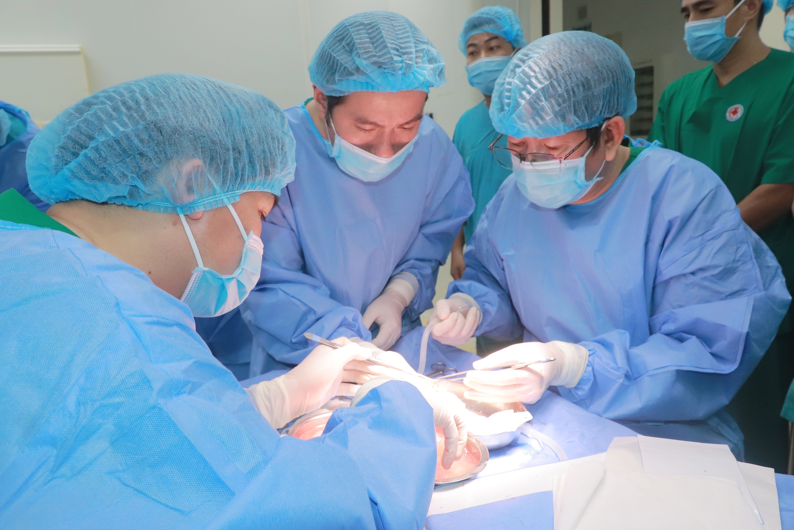 Bệnh viện thứ 2 ở miền Tây ghép thận thành công 20 Miền Tây có bệnh viện thứ 2 thực hiện ghép thận thành công - Ảnh 2.